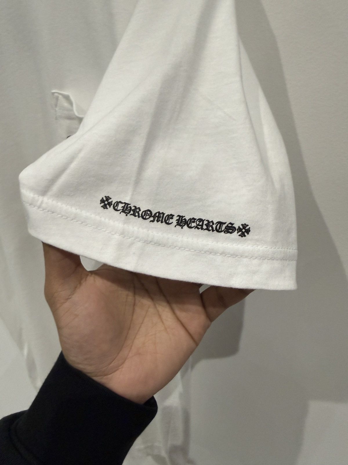 Chrome Hearts Chrome Hearts Scroll Logo Shirt White Size: L Size US L / EU 52-54 / 3 - 7 Thumbnail