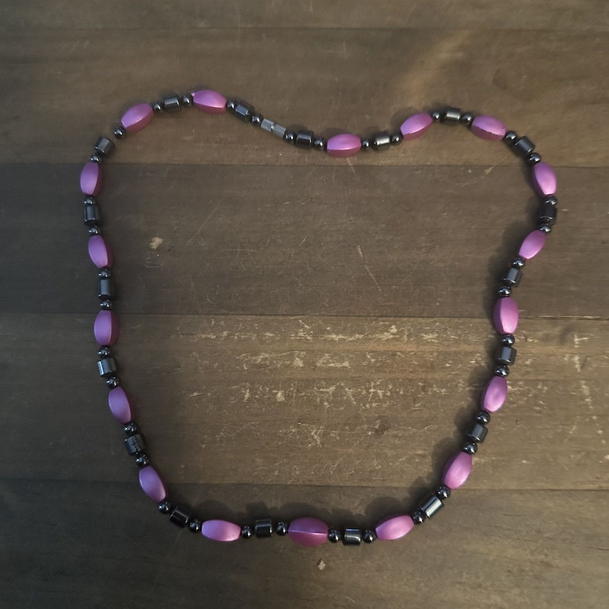 Vintage Vintage fuchsia hematite bead necklace Size ONE SIZE - 2 Thumbnail