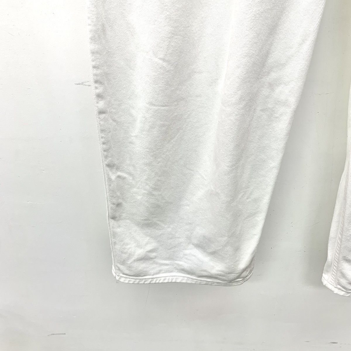 Maison Margiela Maison Margiela White Logo Cotton Casual Trousers K26WX Size 24" / US 00 / IT 34 - 5 Thumbnail