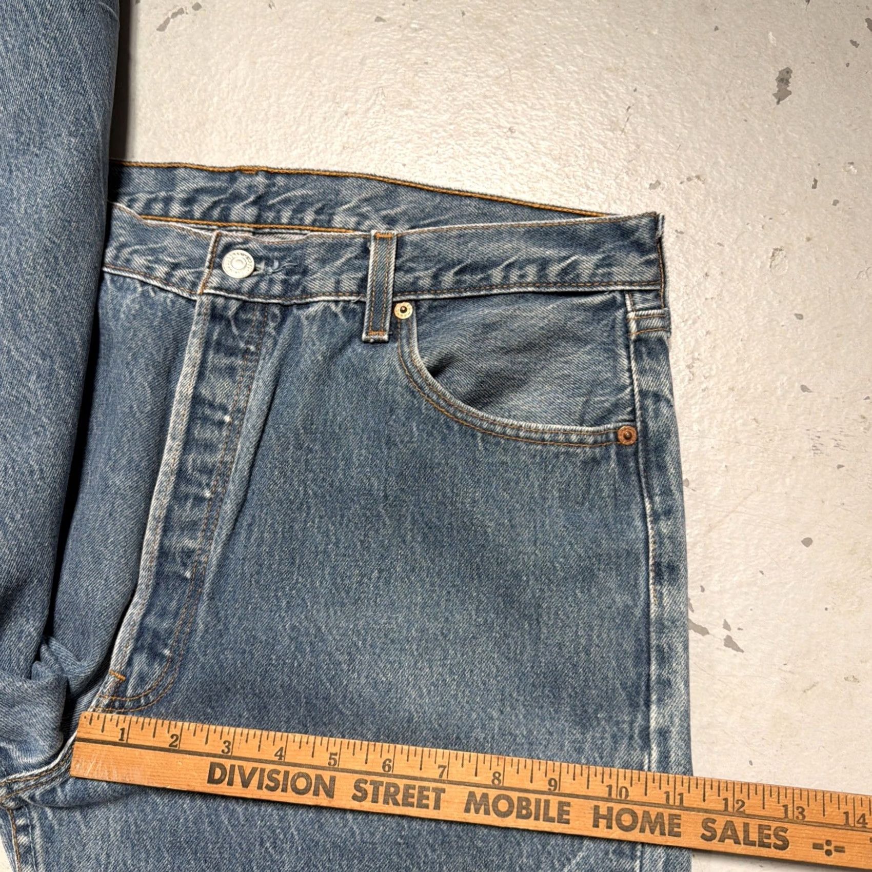 Levi's VINTAGE Levi’s 501 XX Jeans USA Blue Denim 1990s 1998 38x38 35x33 Made Size US 38 / EU 54 - 5 Thumbnail