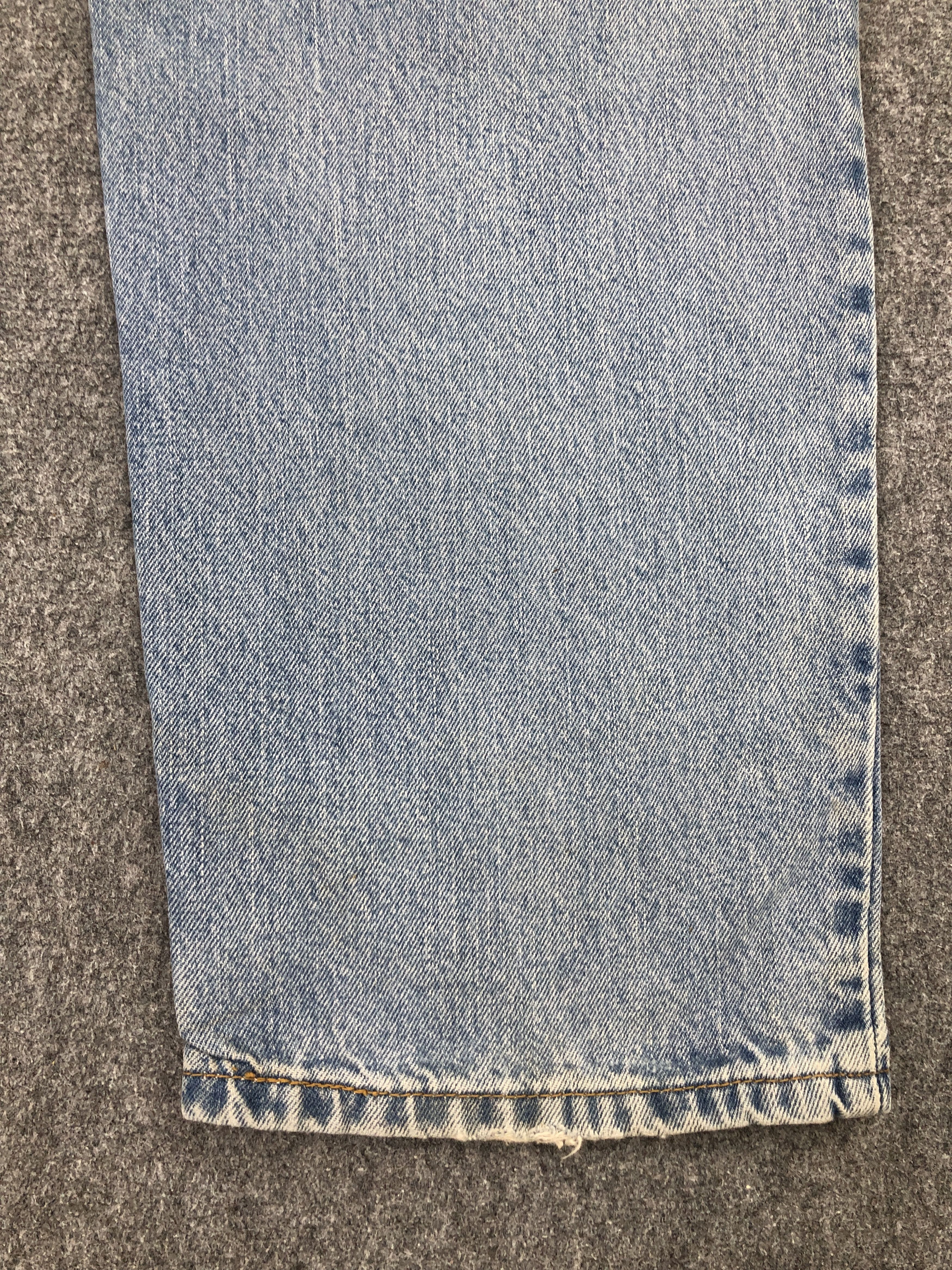 Faded Blue Vintage Levis 550 Denim Jeans