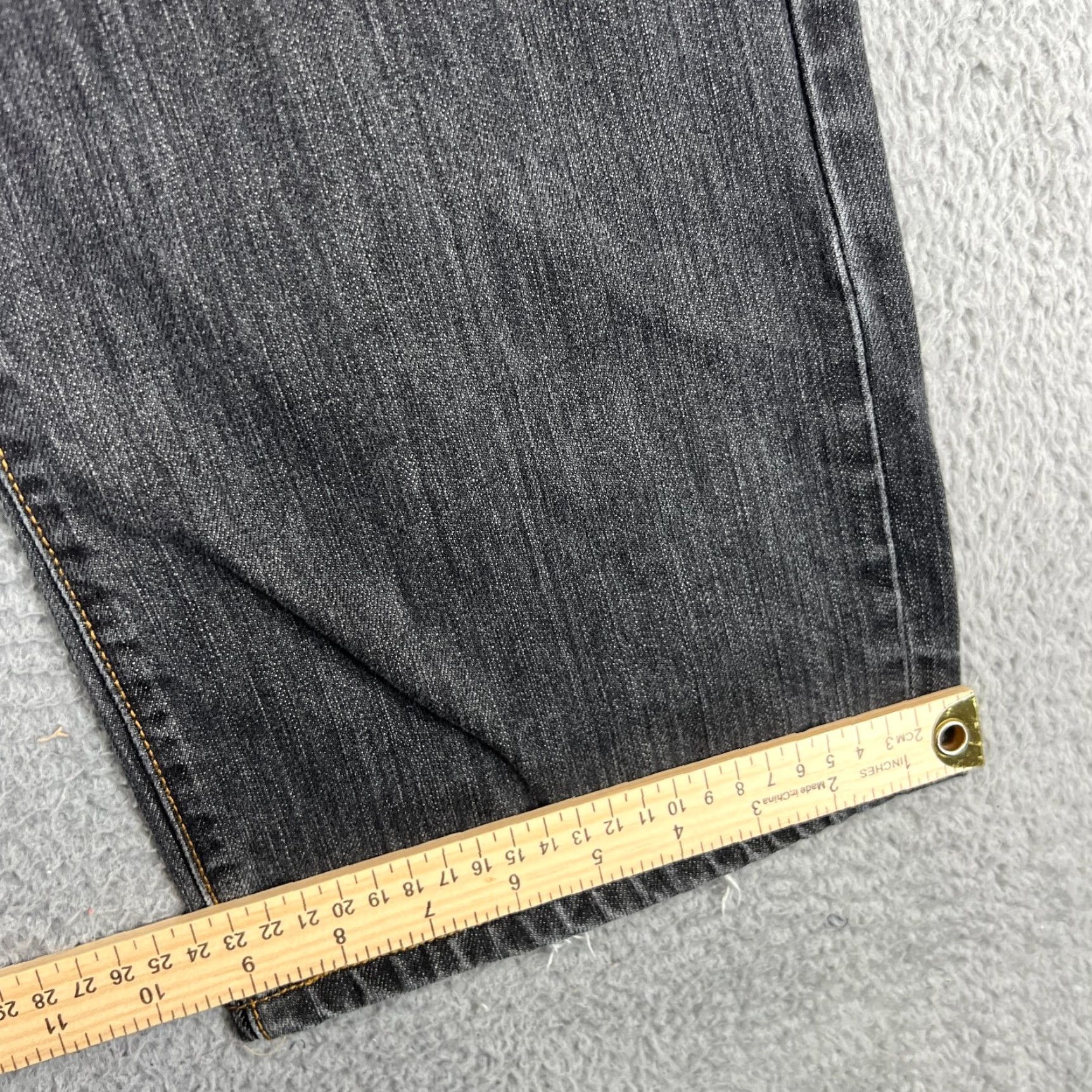 Levi's VINTAGE Levi's 501 Jeans Men 36x30 Dark Denim Straight Fit USA 90s Size US 38 / EU 54 - 2 Thumbnail