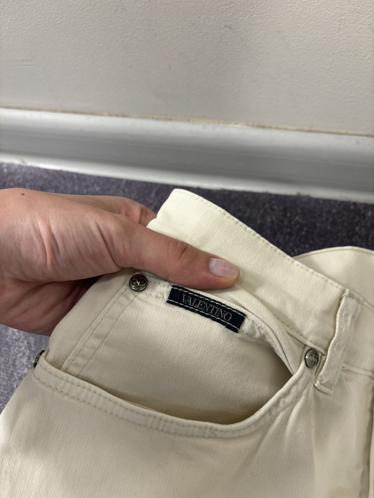 Valentino Vintage Valentino Women’s Beige Slim Fit Luxury Cotton Pants Size 31" - 7 Thumbnail