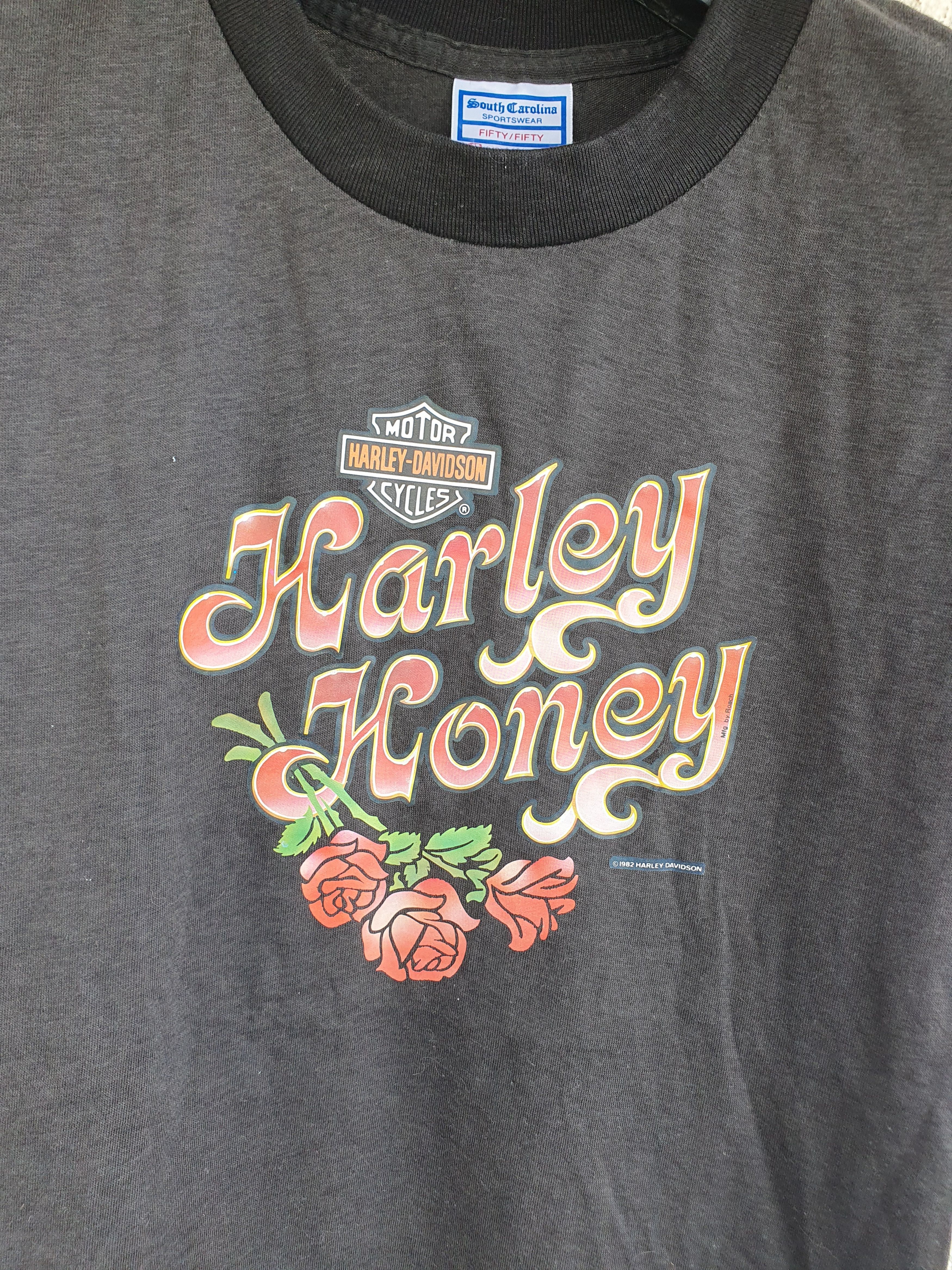 Harley Davidson Harley Davidson Harley Honey Vtg 1982 Made in USA t-shirt Size US M / EU 48-50 / 2 - 8 Thumbnail