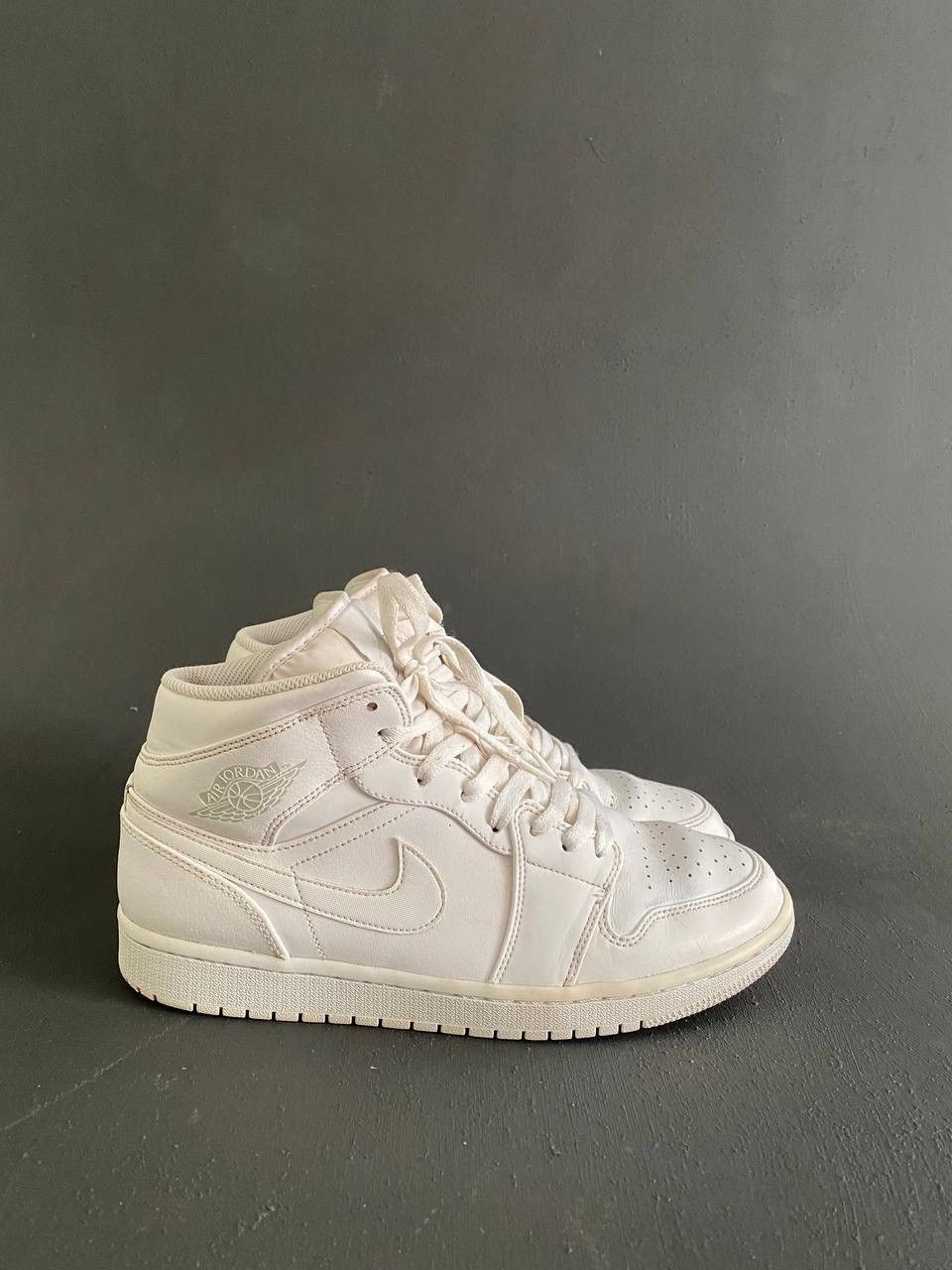 Jordan Brand Nike Air Jordan 1 Mid (Triple White). Size US 10 / EU 43 - 1 Thumbnail