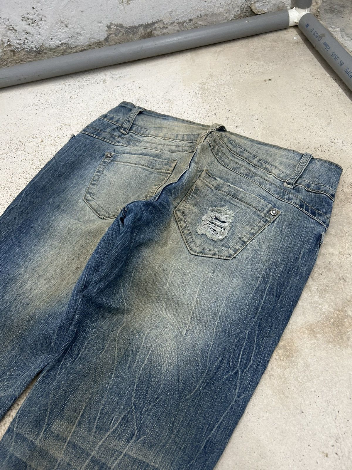If Six Was Nine Flare Bongo Denim Japan Mud Washed Distress Emblishh Clawn Size US 31 - 12 Thumbnail