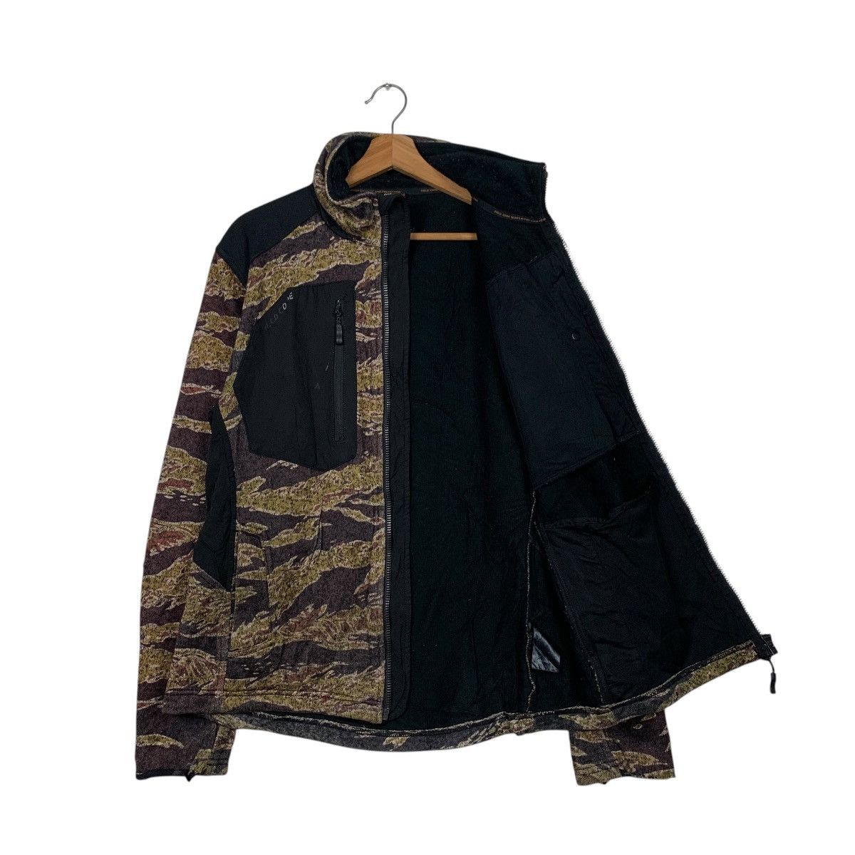 Huntington FIELD CORE Cordura Fabric Camo Jacket #1670-C74 Size US L / EU 52-54 / 3 - 10 Thumbnail