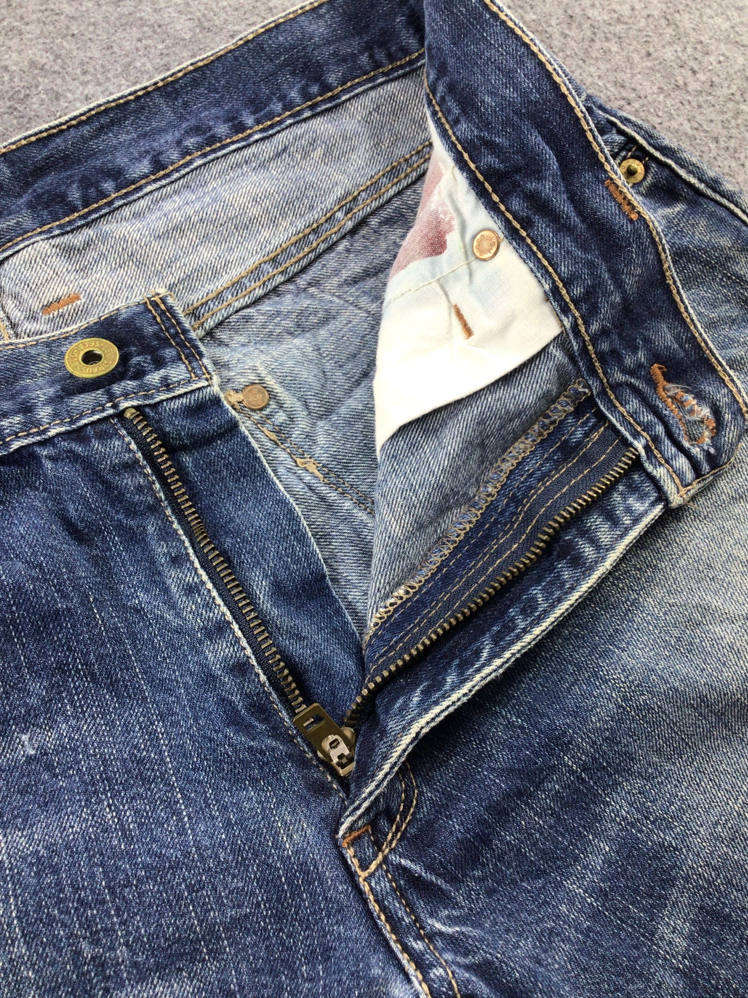 Levi's Vintage Levi's 514 Jeans Faded Blue Denim KJ241 Size US 34 / EU 50 - 8 Thumbnail
