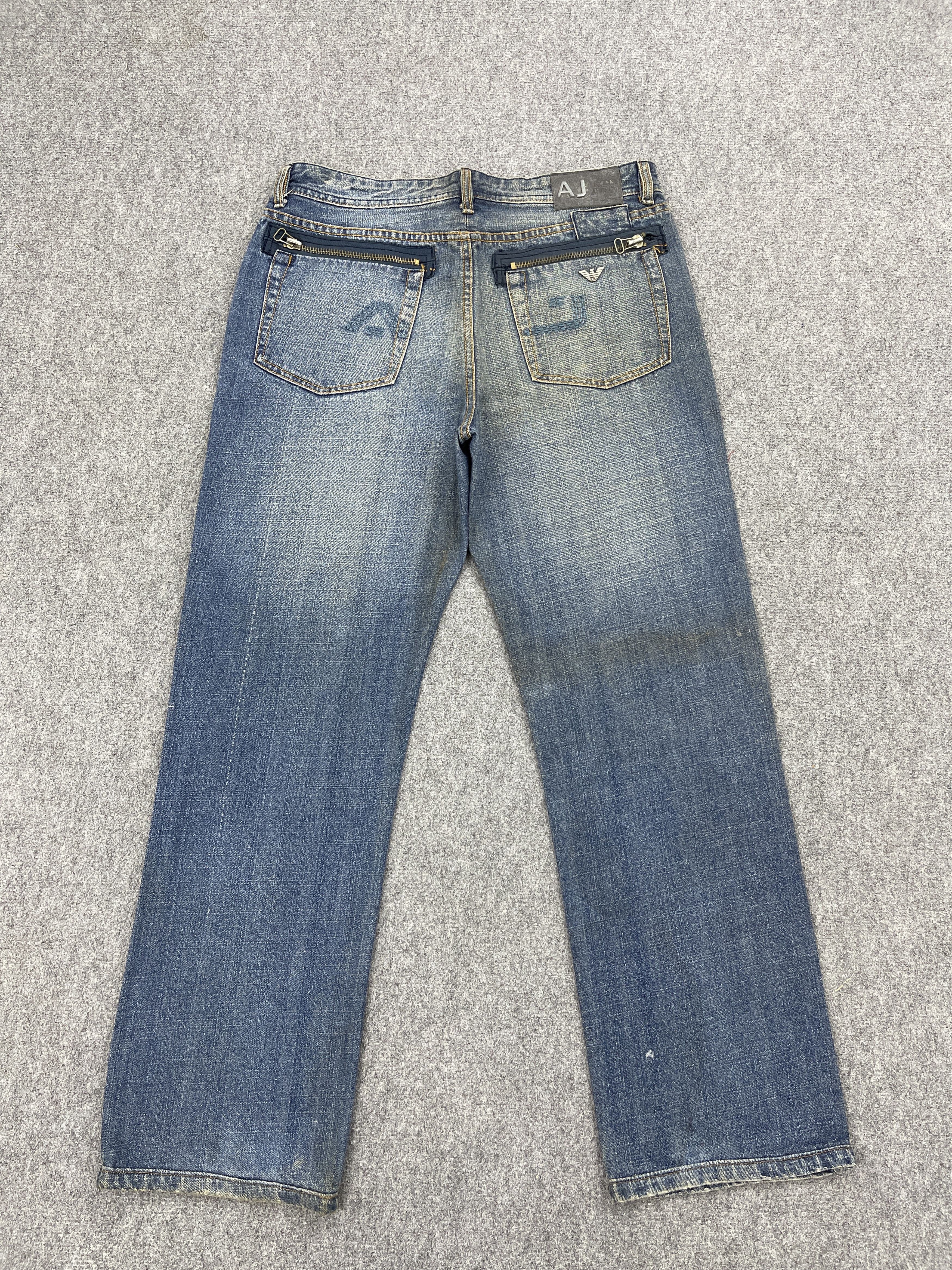 Other Vintage Armani Jeans Blue Faded Denim DP2585 Size US 33 - 3 Thumbnail
