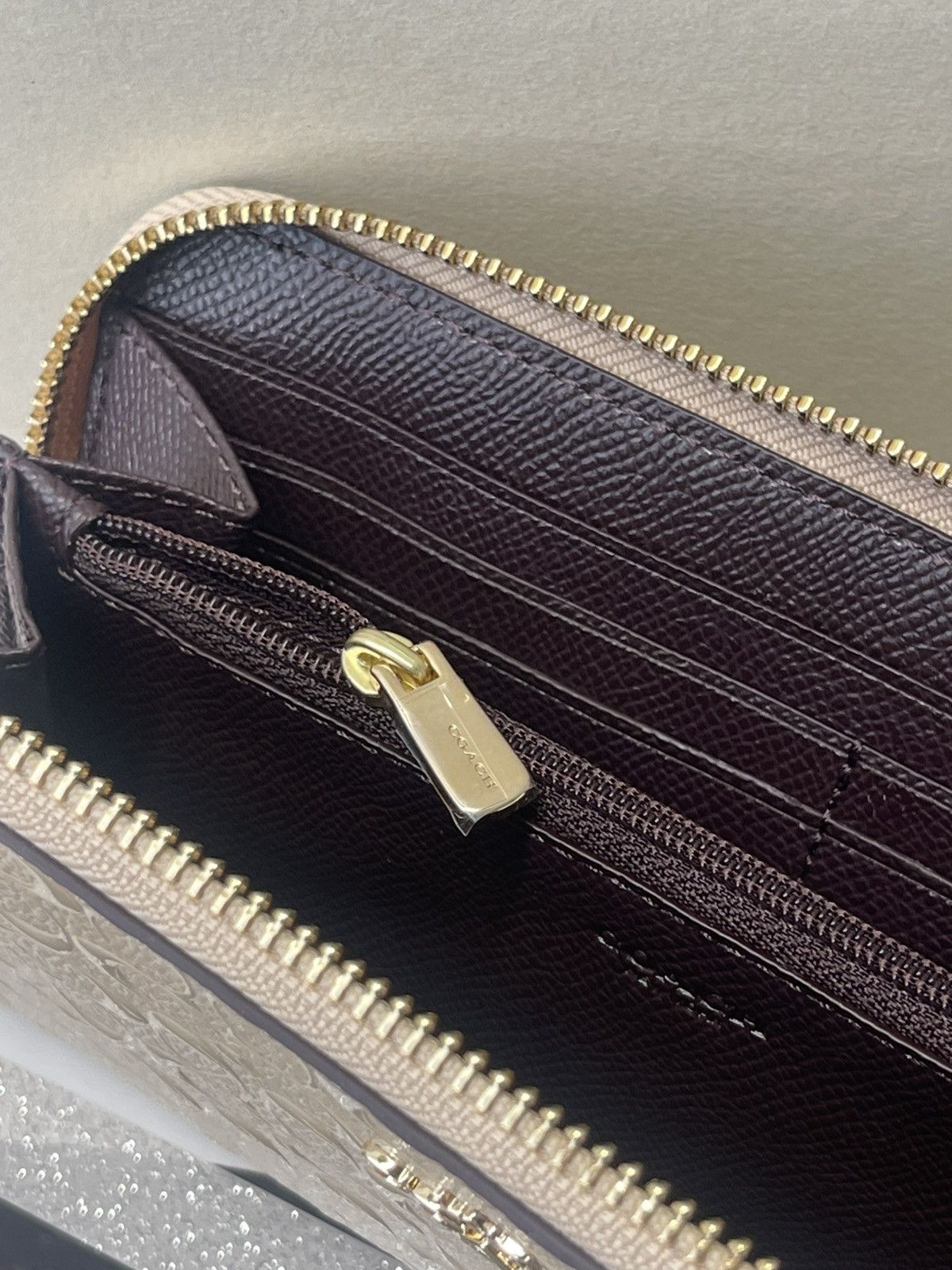 Coach (new+card) Coach long wallet signature monogram Size ONE SIZE - 9 Thumbnail