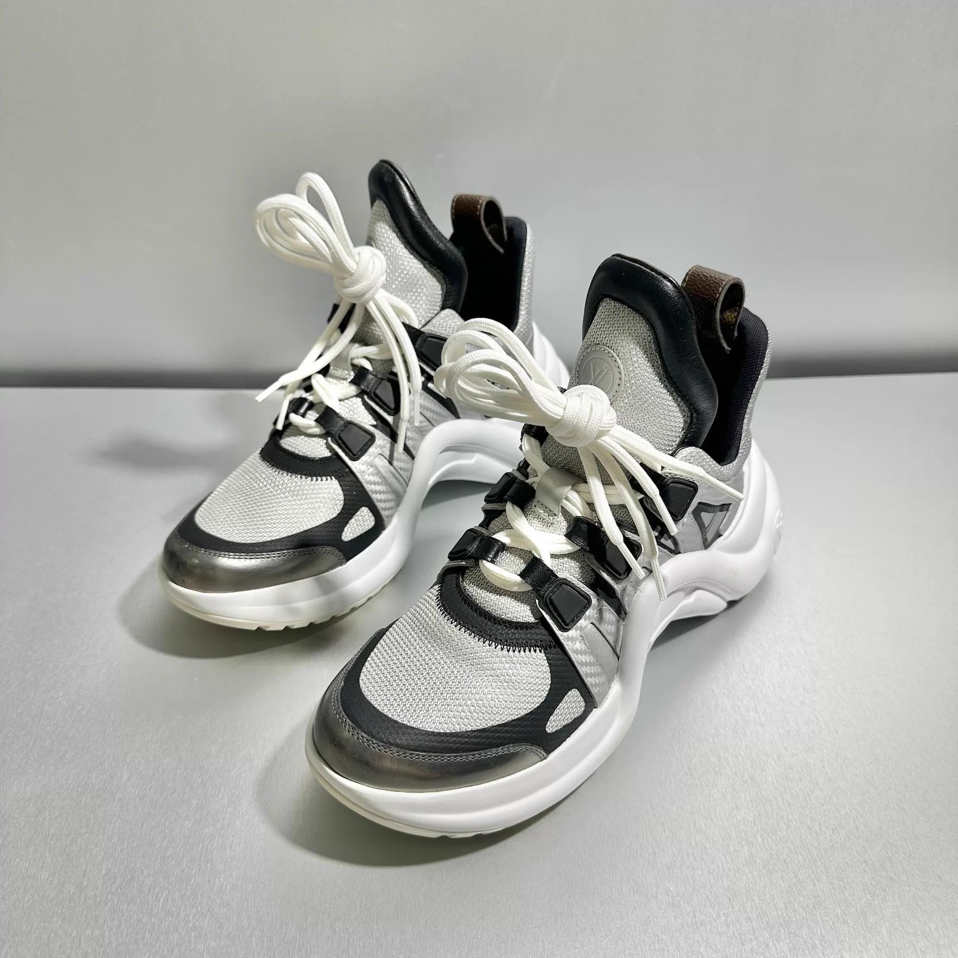 Louis Vuitton Louis Vuitton Silver/White Dad Shoe 36.5 Worn 1-2 Times Size US 6 / IT 36 - 1 Thumbnail