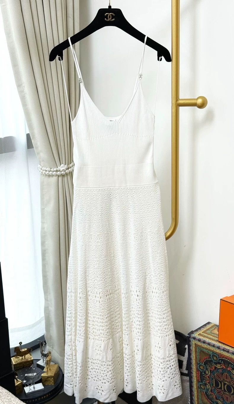 Chanel Chanel 23A Handicraft Workshop Series White Hollow-out Sus Size XS / US 0-2 / IT 36-38 - 2 Thumbnail
