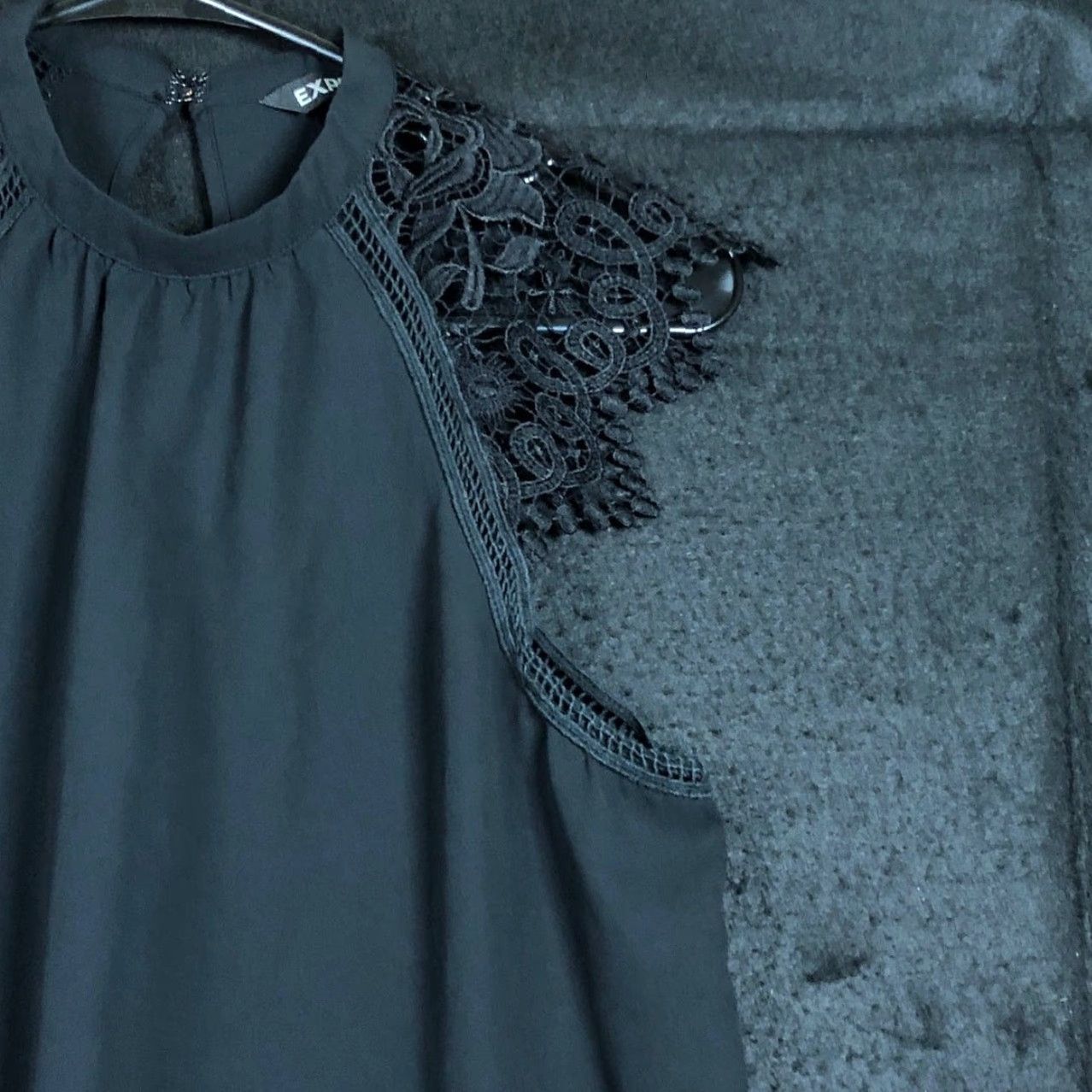 Express Express Womens Blouse Black Crew Neck Lace Cap Short Sleeve Small Size S / US 4 / IT 40 - 5 Thumbnail