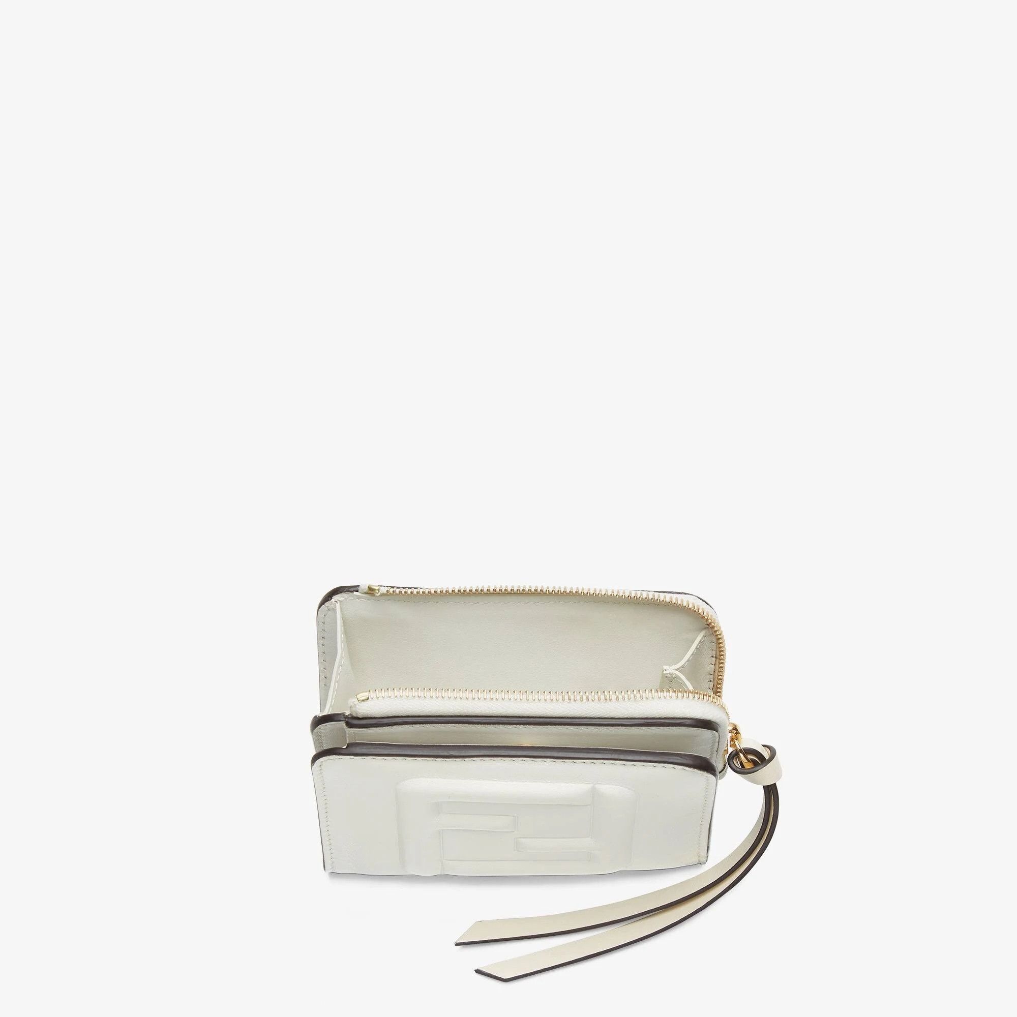 Fendi o1loc1c0824 Size: OS / Cube Card Case in White Size ONE SIZE - 2 Thumbnail