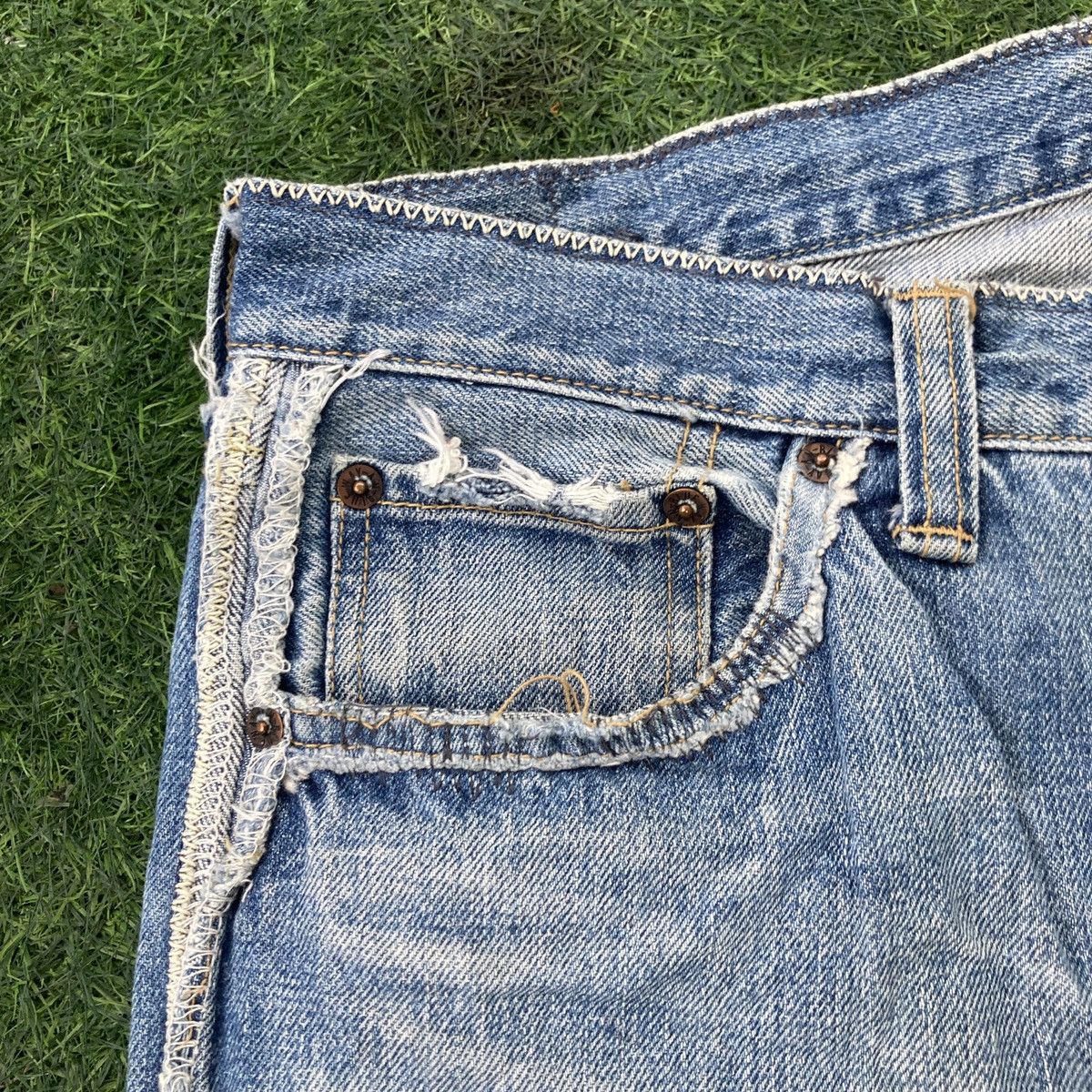If Six Was Nine × Japanese Brand BLUE WAY DISTRESSED JEANS Size US 32 / EU 48 - 7 Thumbnail