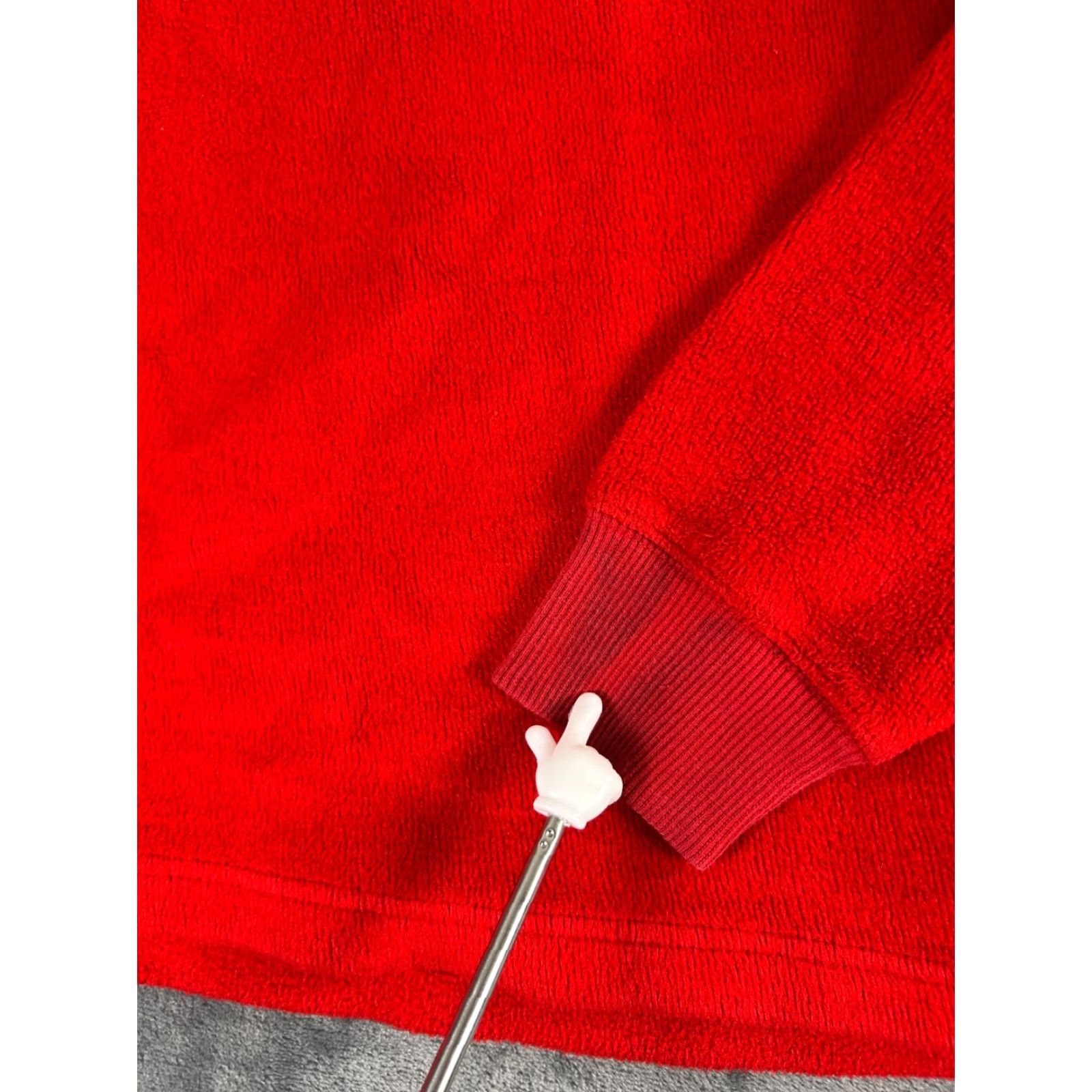 Tommy Hilfiger VINTAGE Tommy Hilfiger Sweater Crew Neck Red Striped Logo Size S Mens Pullover Knits Size US S / EU 44-46 / 1 - 7 Thumbnail