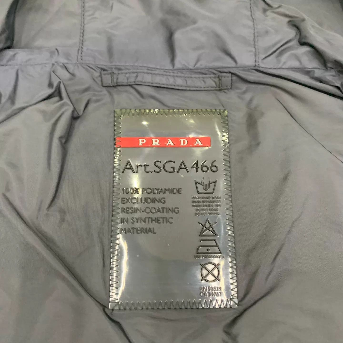 Prada Prada Black Triangle Logo Nylon Jacket 50 95 New Size US M / EU 48-50 / 2 - 4 Thumbnail