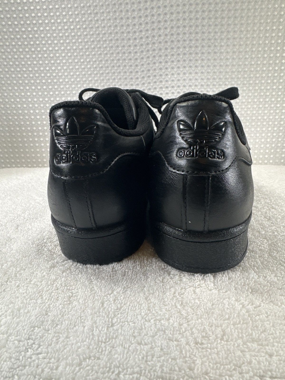 Adidas adidas Superstar, a classic low-top sneaker Size US 10 / EU 43 - 5 Thumbnail
