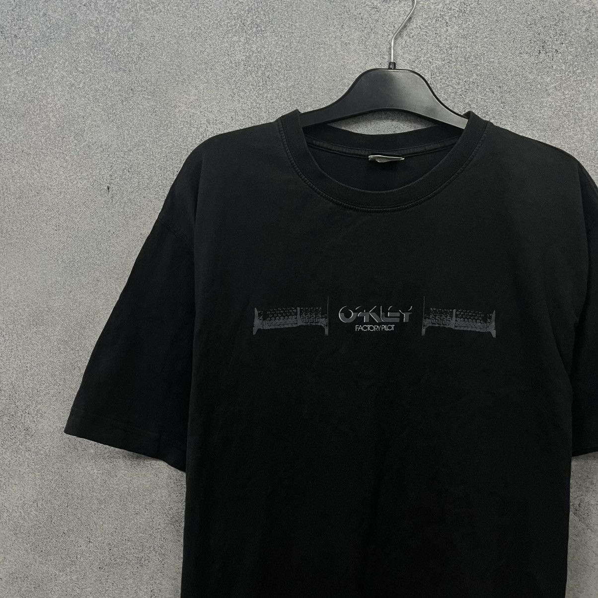 Oakley Vintage Oakley T-Shirt Big Logo Black Size US M / EU 48-50 / 2 - 3 Thumbnail