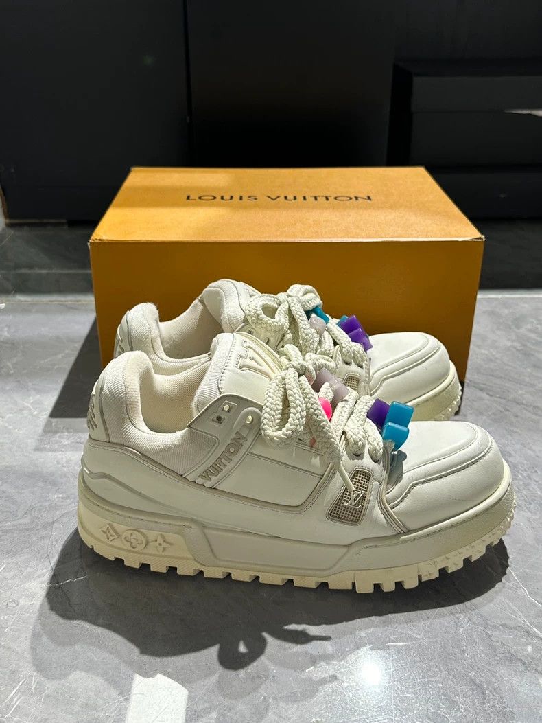 Louis Vuitton Louis Vuitton Trainer maxi original white fat ding shoes Size US 8 / EU 41 - 3 Thumbnail