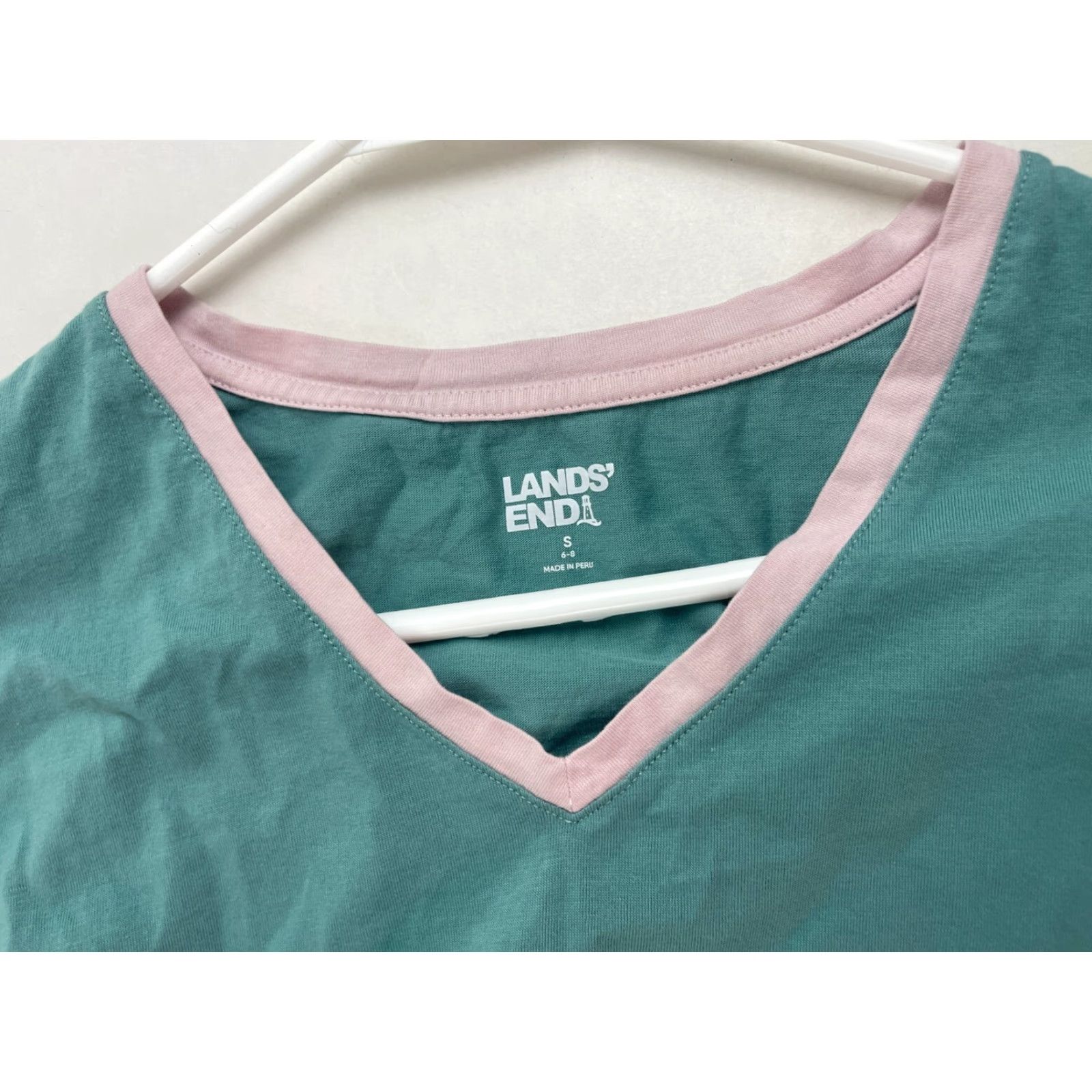 Lands' End Lands' End T-Shirt Women's Size Small 6-8 Turquoise Pink V-neck Short Sleeve Tee Size S / US 4 / IT 40 - 3 Thumbnail