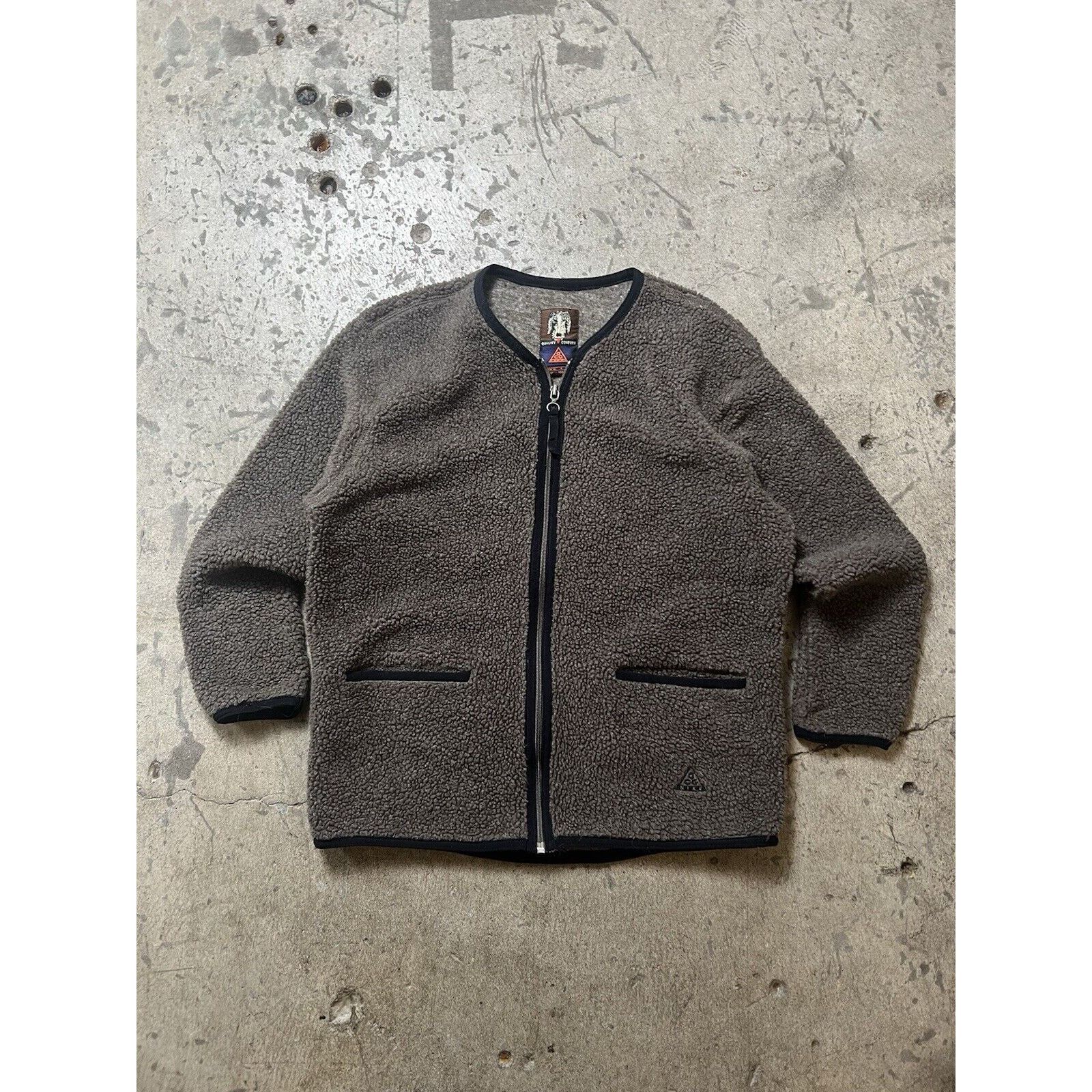 Nike ACG RARE! Vintage Nike ACG Deep Pile Full-zip Cardigan Size S Size S / US 4 / IT 40 - 1 Thumbnail
