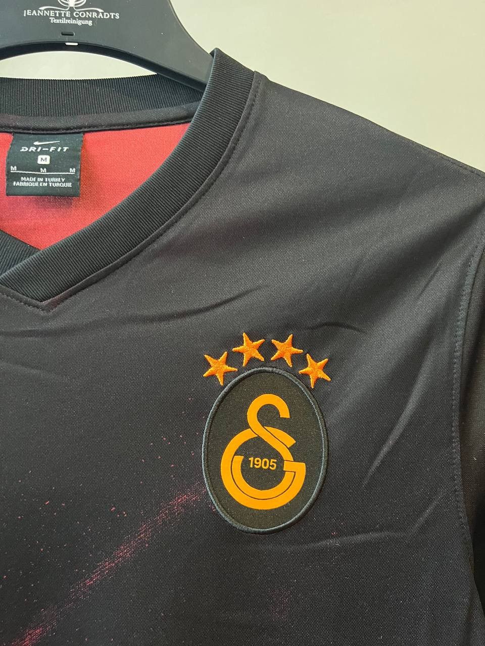 Nike 2020/21 GALATASARAY AWAY SOCCER JERSEY FOOTBALL SHIRT SZ M Size US M / EU 48-50 / 2 - 5 Thumbnail
