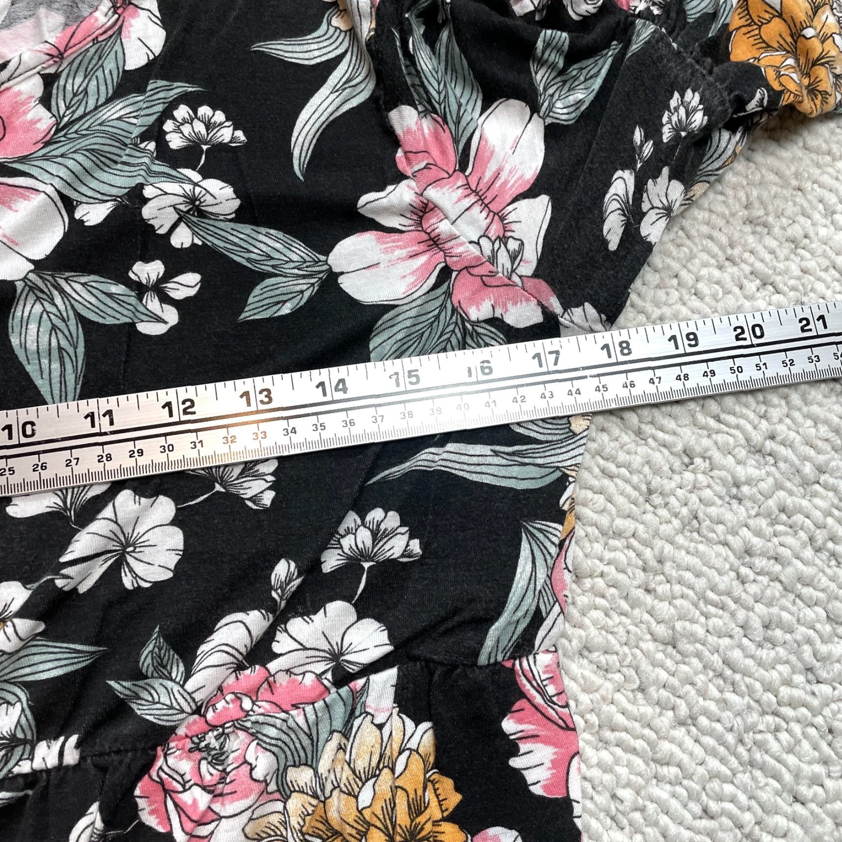 Boohoo VINTAGE Boohoo Shirt Dress Womens 6 Black 3/4 Sleeve Rayon Spandex Jersey Knee Length Floral Size M / US 6-8 / IT 42-44 - 5 Thumbnail