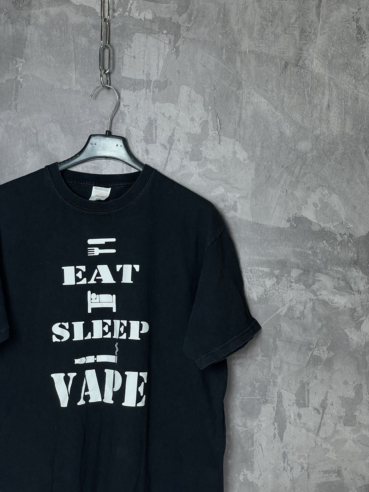 Vintage Vintage Eat Sleep Vape 90s Humor Funny Joke T shirt Size US M / EU 48-50 / 2 - 4 Thumbnail