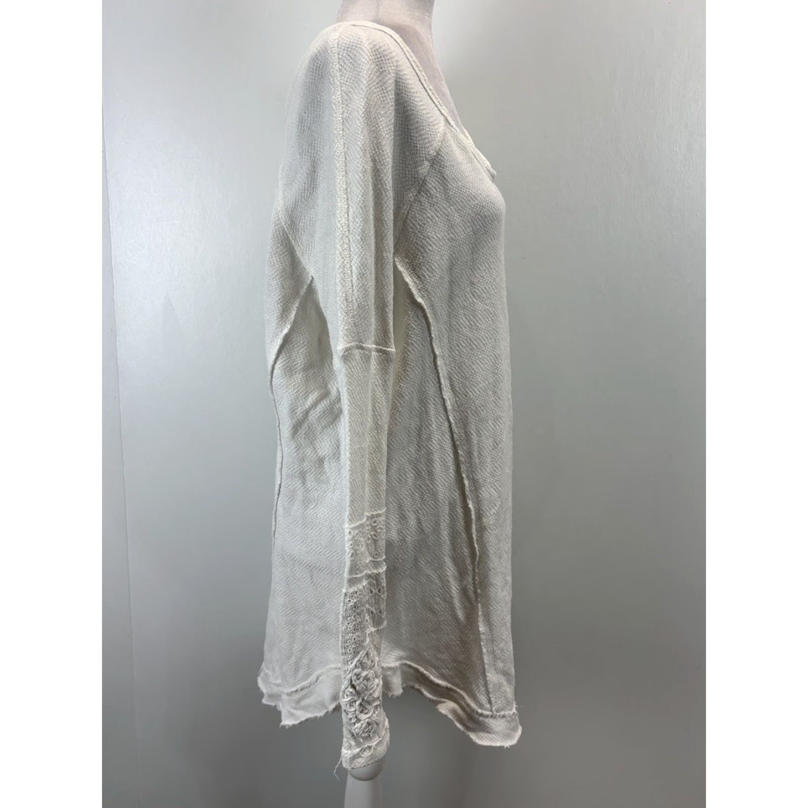 Free People Free People Bohemian Thermal Tunic Top L Ivory Long Sleeve Casual Womens Size L / US 10 / IT 46 - 4 Thumbnail