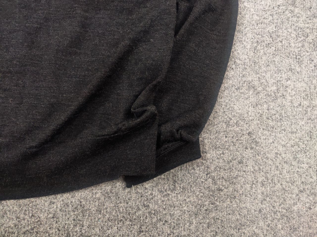 Hugo Boss Hugo Boss light wool Sweater high turtleneck collar Gray Size US M / EU 48-50 / 2 - 7 Thumbnail