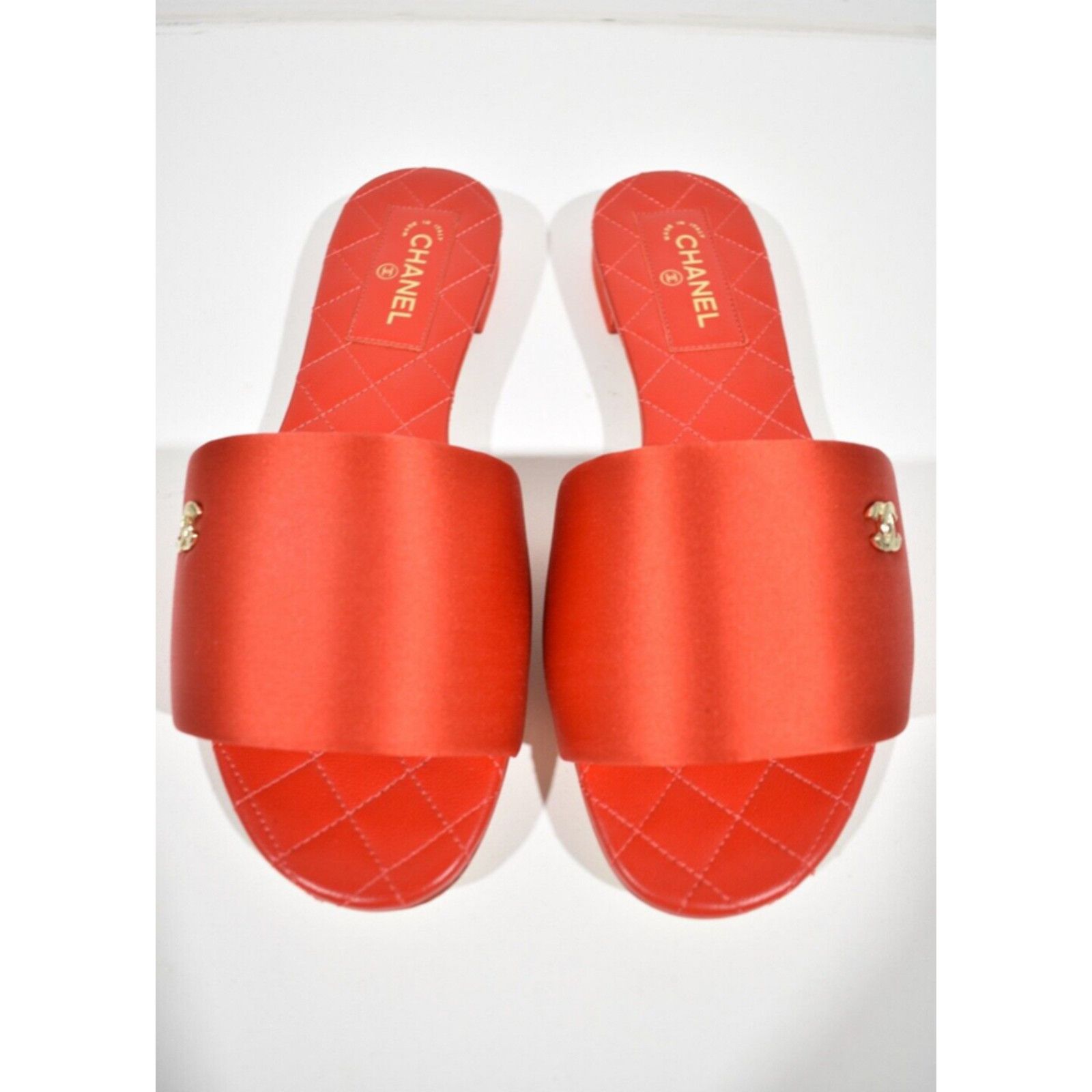 Chanel 22P CC Logo Quilted Leather Slide Mule Sandal Flop Flat 37 Size US 7 / IT 37 - 6 Thumbnail