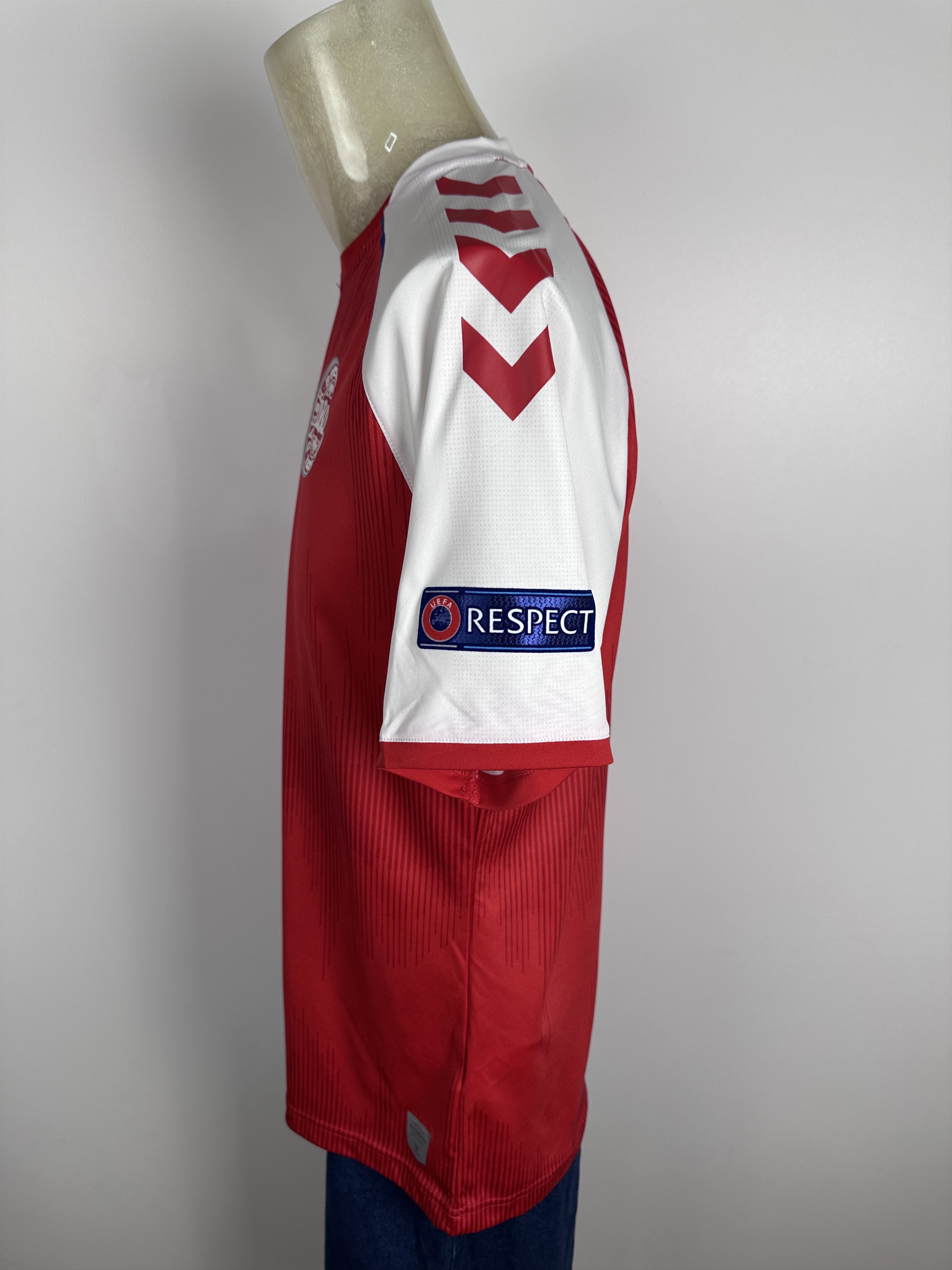 Hummel DENMARK 2021 2022 FOOTBALL SHIRT SOCCER JERSEY #5 MAEHLE Size US L / EU 52-54 / 3 - 11 Thumbnail