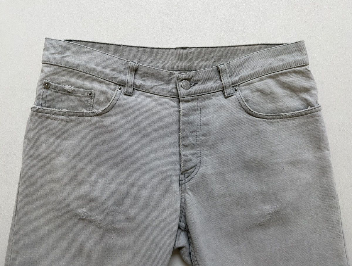 Helmut Lang OG ‘Thrashed’ Gray Cut Off Jean Shorts Size US 32 / EU 48 - 6 Thumbnail