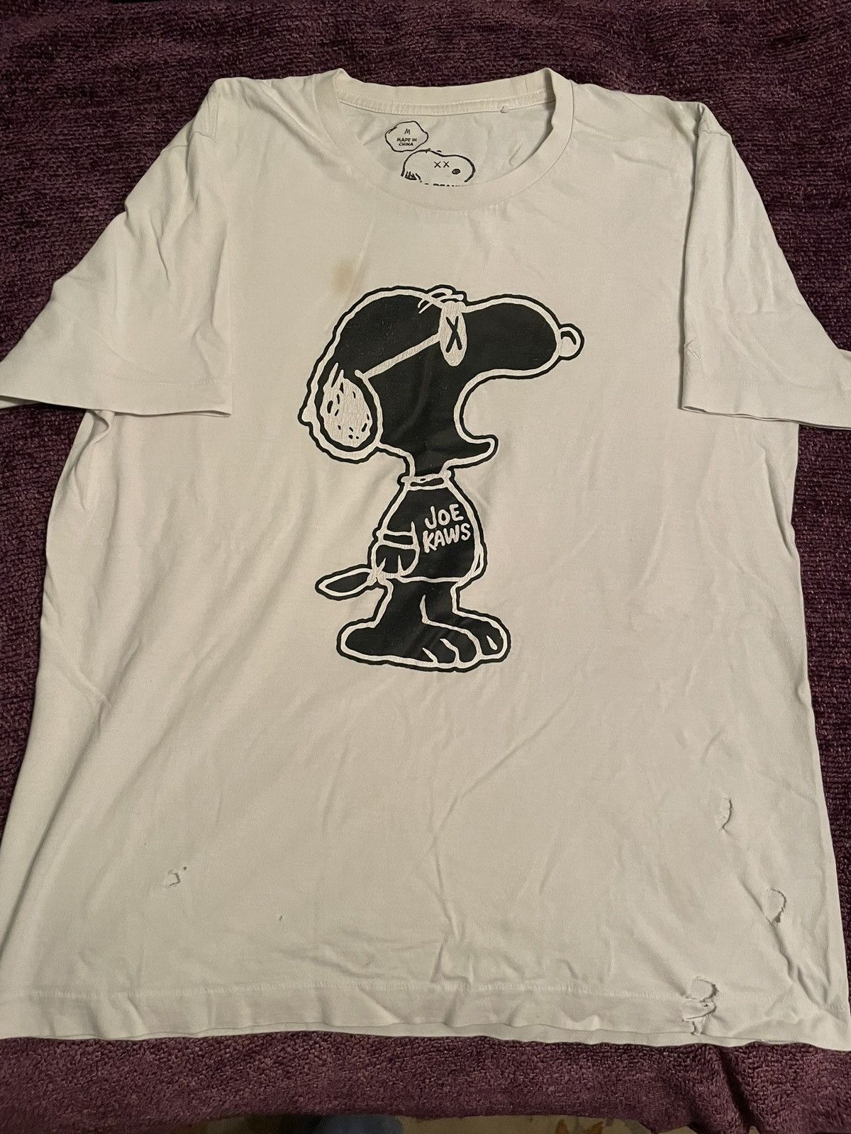 Kaws × Uniqlo Kaws x Uniqlo x Peanuts Snoopy T Shirt Size M Size US M / EU 48-50 / 2 - 1 Thumbnail