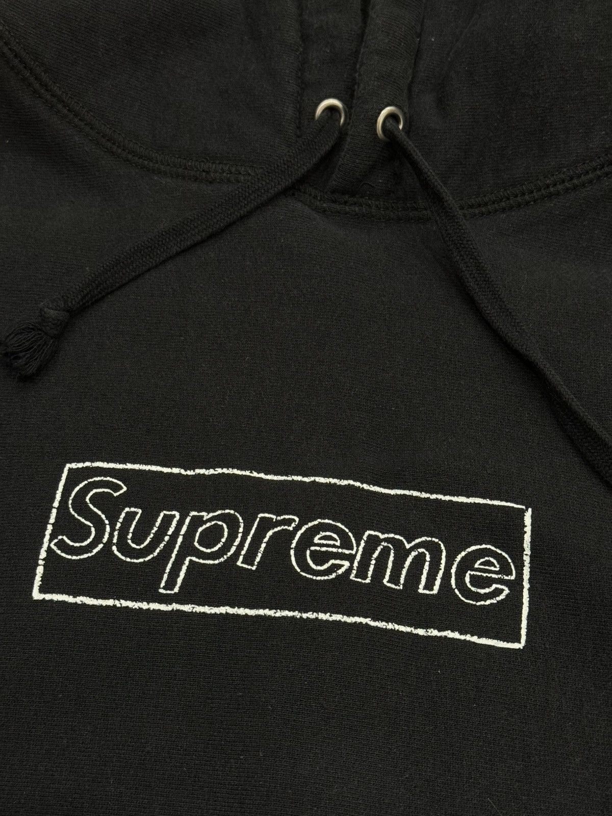 Supreme Supreme Kaws Chalk Logo Box Logo Hoodie Size US M / EU 48-50 / 2 - 2 Thumbnail