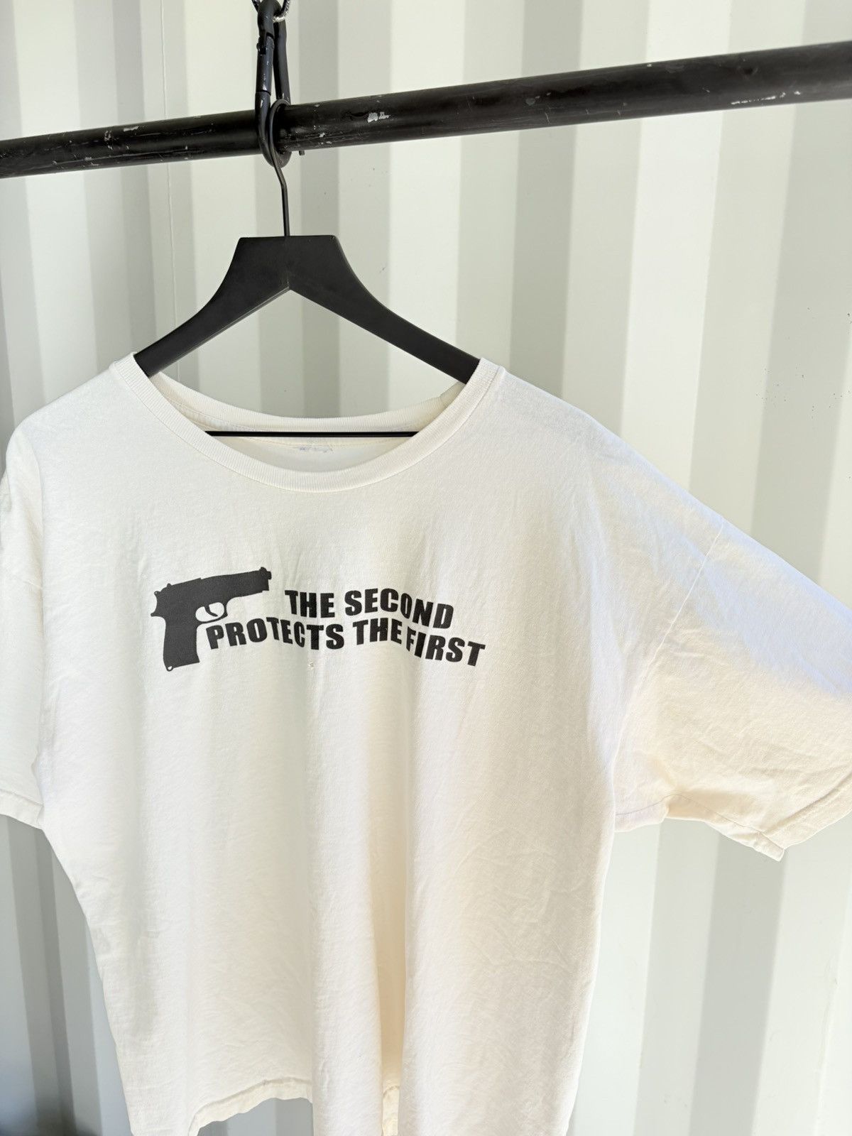 Vintage Vintage Second Amendment Gun Shirt Distressed Faded Grunge Size US XL / EU 56 / 4 - 3 Thumbnail