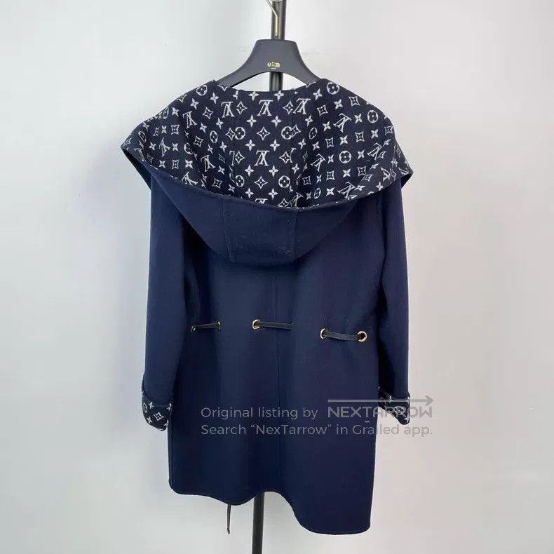 Louis Vuitton Louis Vuitton Dark blue floral print printed thin leather Size XS / US 0-2 / IT 36-38 - 2 Thumbnail