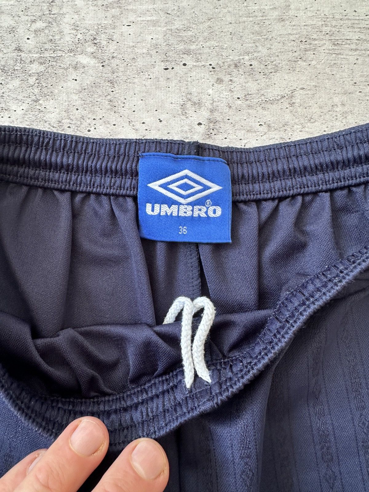 Umbro UMBRO 2000s VINTAGE TRAINING RUNNING SHORTS Size 36 BLUE Size US 36 / EU 52 - 4 Thumbnail