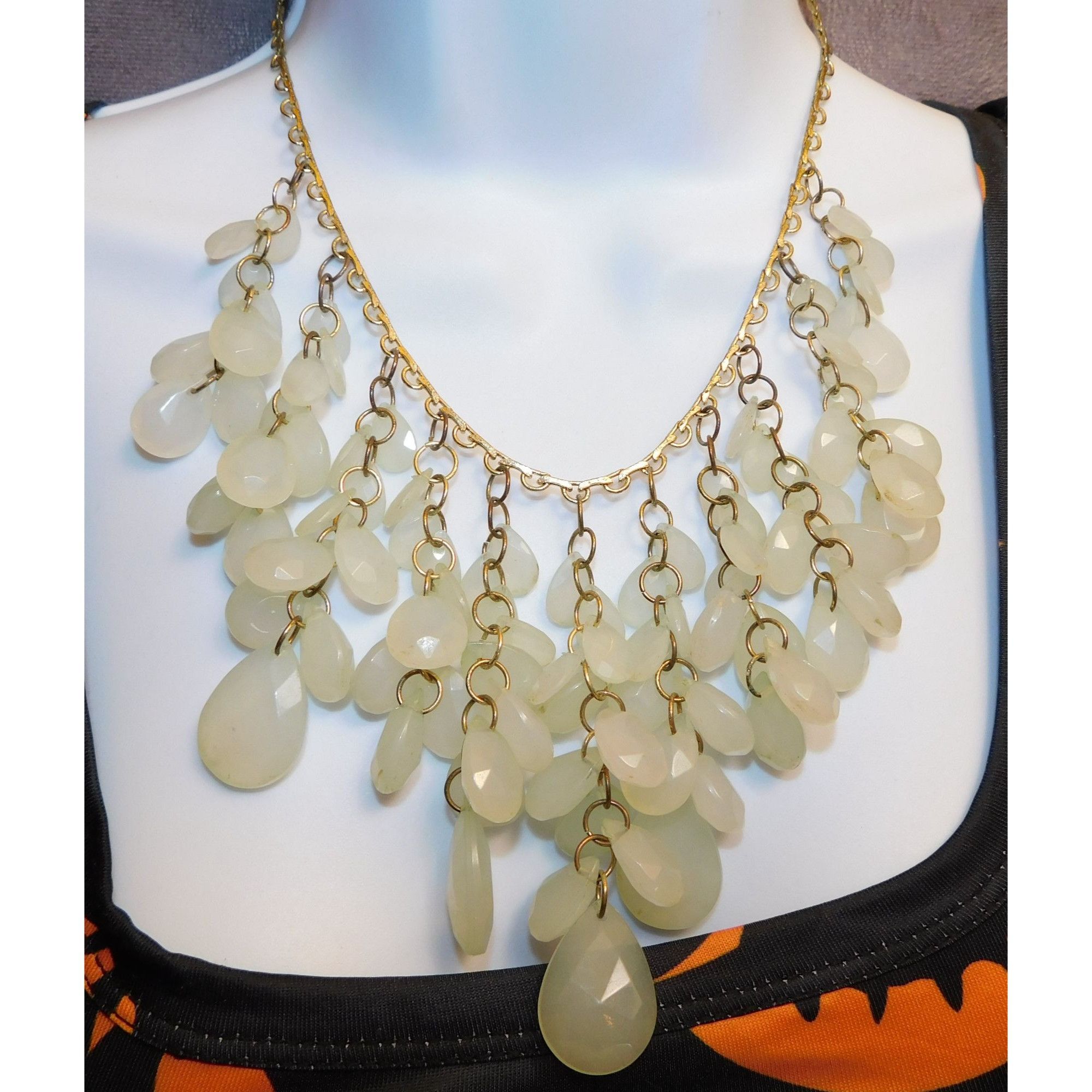 Other White And Gold Beaded Necklace Size ONE SIZE - 1 Thumbnail