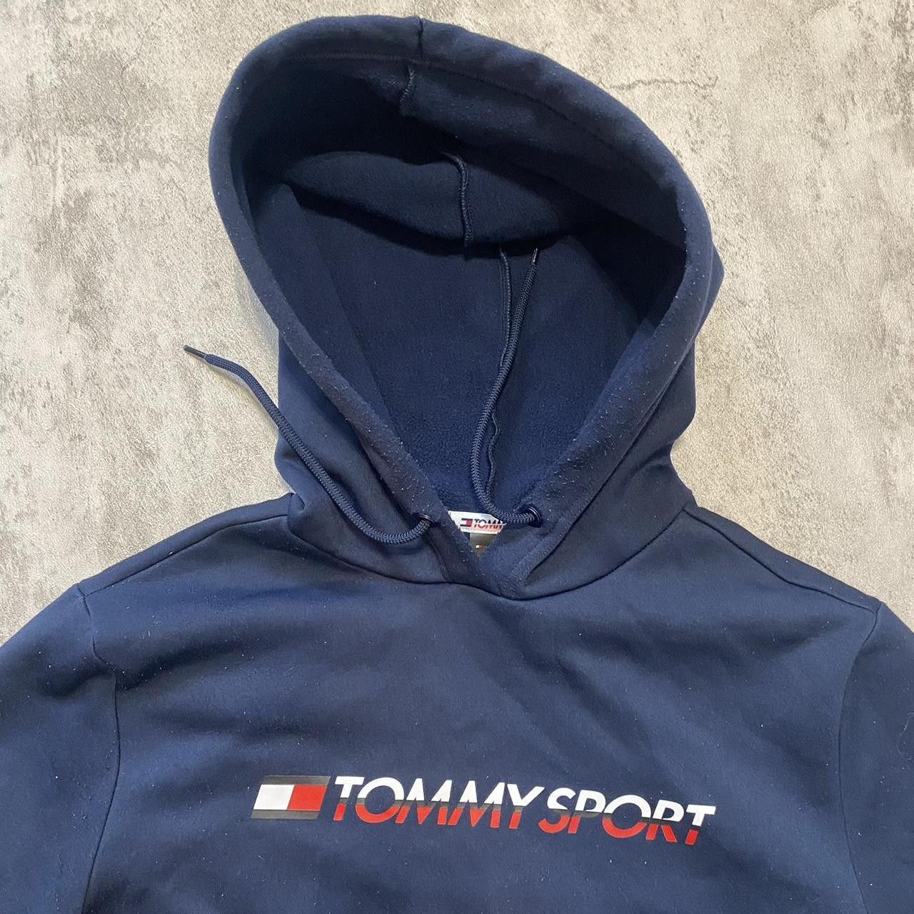 Tommy Hilfiger Navy Tommy Hilfiger hoodie with bold red Size US S / EU 44-46 / 1 - 2 Thumbnail