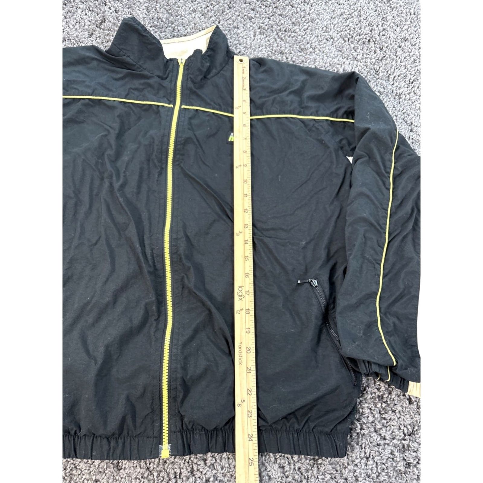 Nike VINTAGE Nike Track Jacket Mens L Black Windbreaker Full Zip Stripes 90s Size US L / EU 52-54 / 3 - 2 Thumbnail
