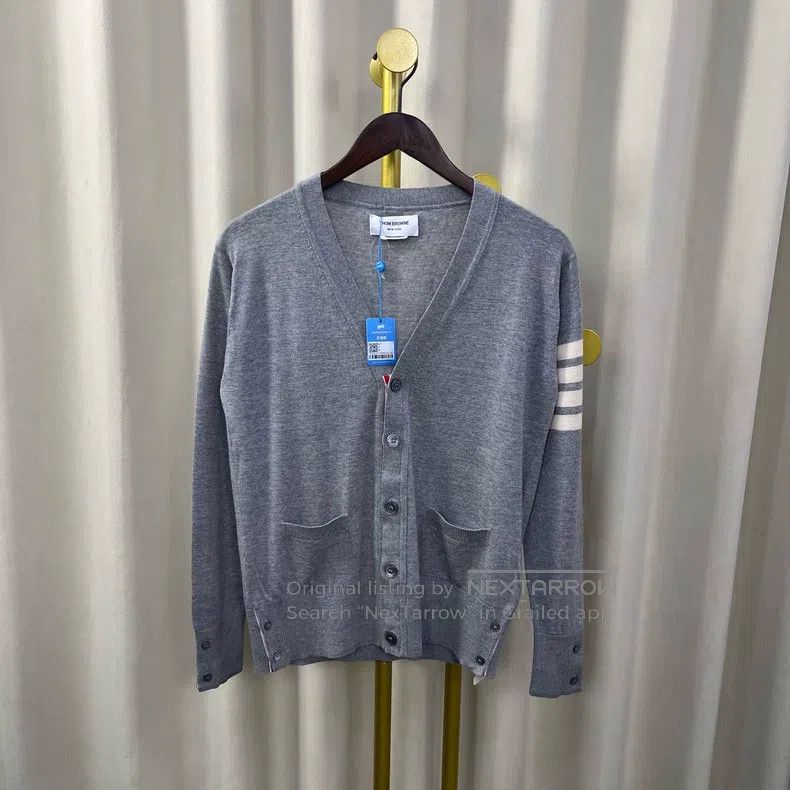 Thom Browne Thom Browne Gray Four-Stripe Cardigan Size US M / EU 48-50 / 2 - 1 Thumbnail