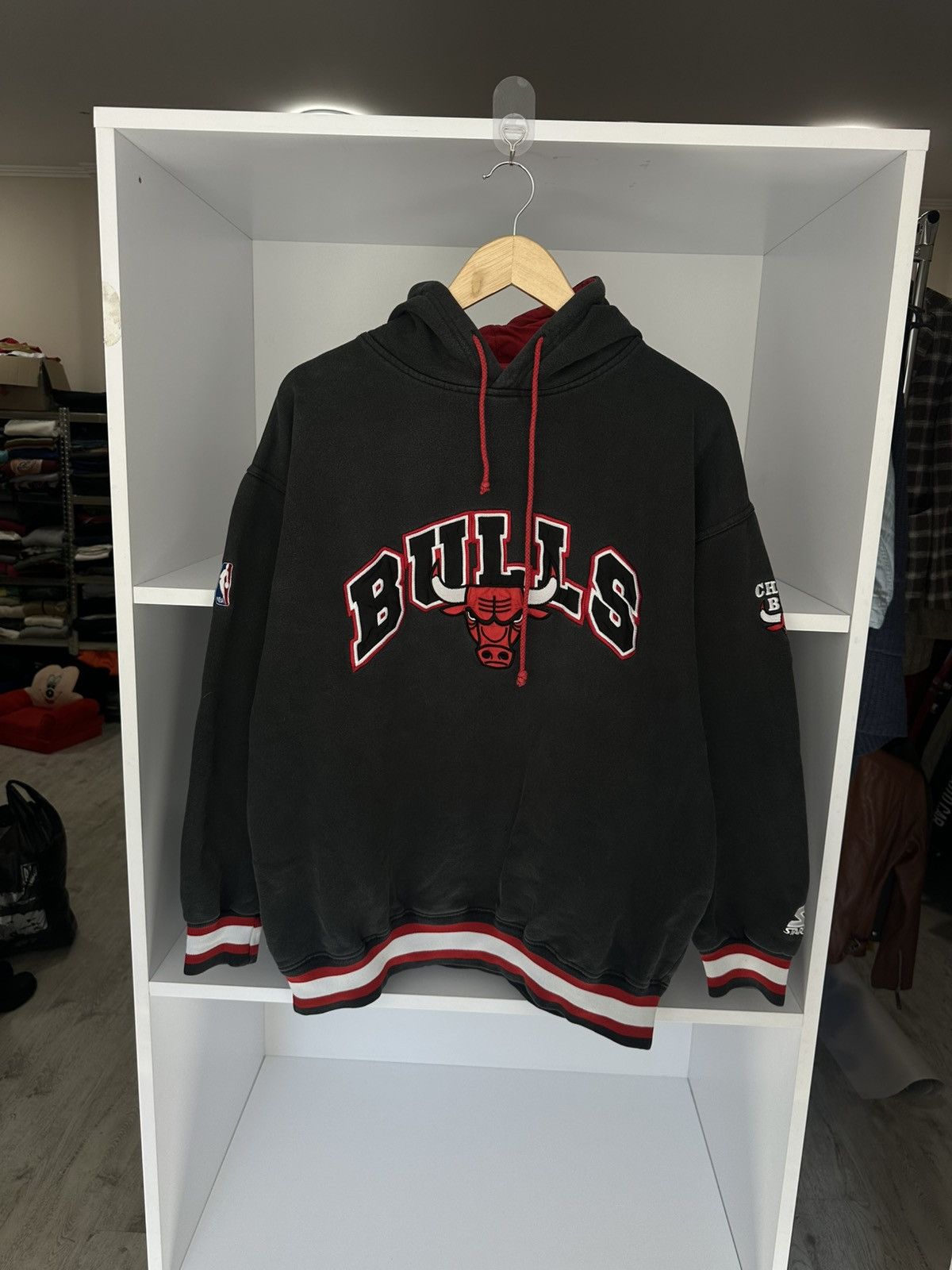 Starter Vintage Starter Chicago Bulls NBA Basketball Hoodie Sz XL Size US XL / EU 56 / 4 - 1 Thumbnail