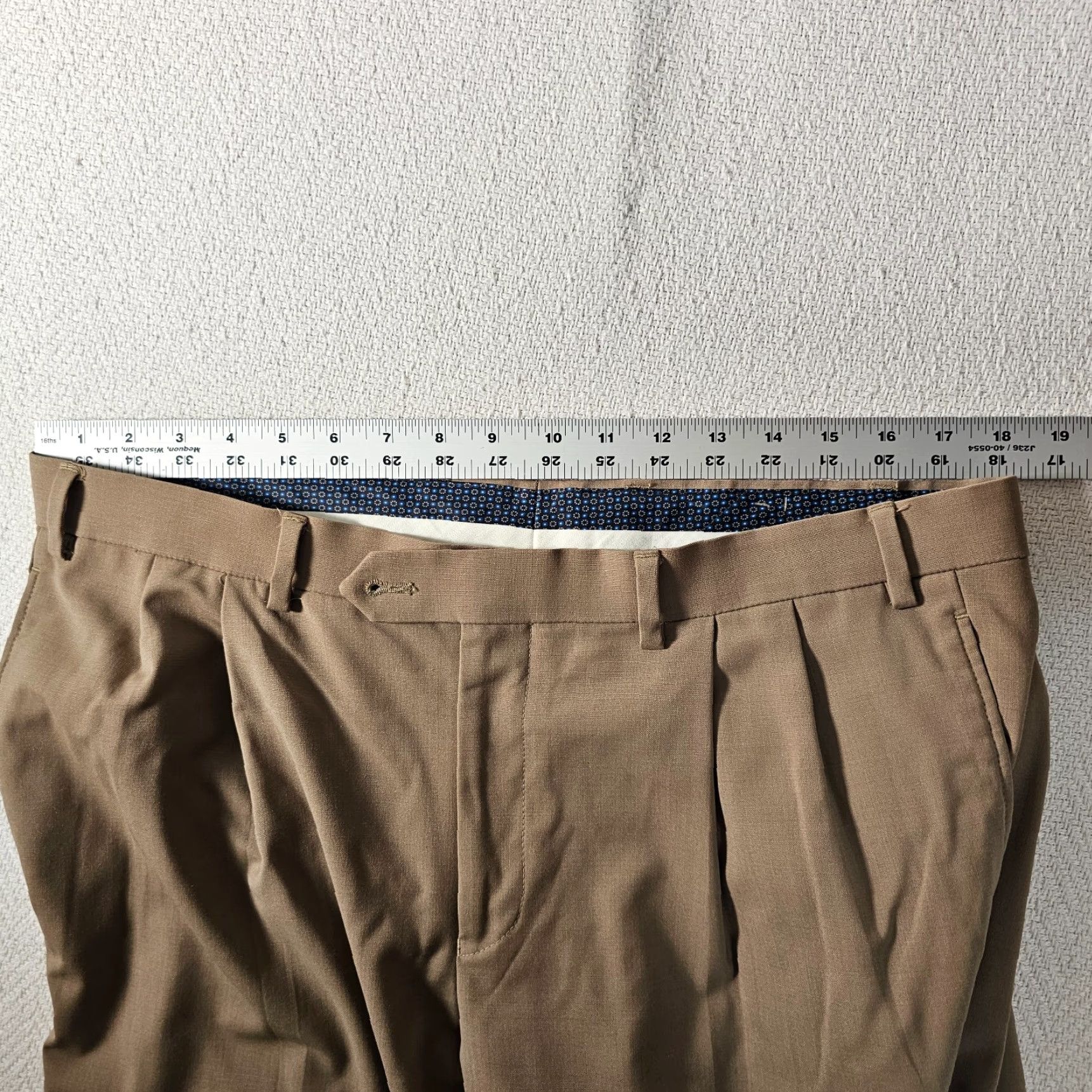 Ralph Lauren Lauren Ralph Lauren Men Dress Pants Wool 36x30 Tan Brown Pleated Cuff Classic Straight 30 Inseam Size 36 Regular Dry-clean Only N/A Size US 36 / EU 52 - 4 Thumbnail