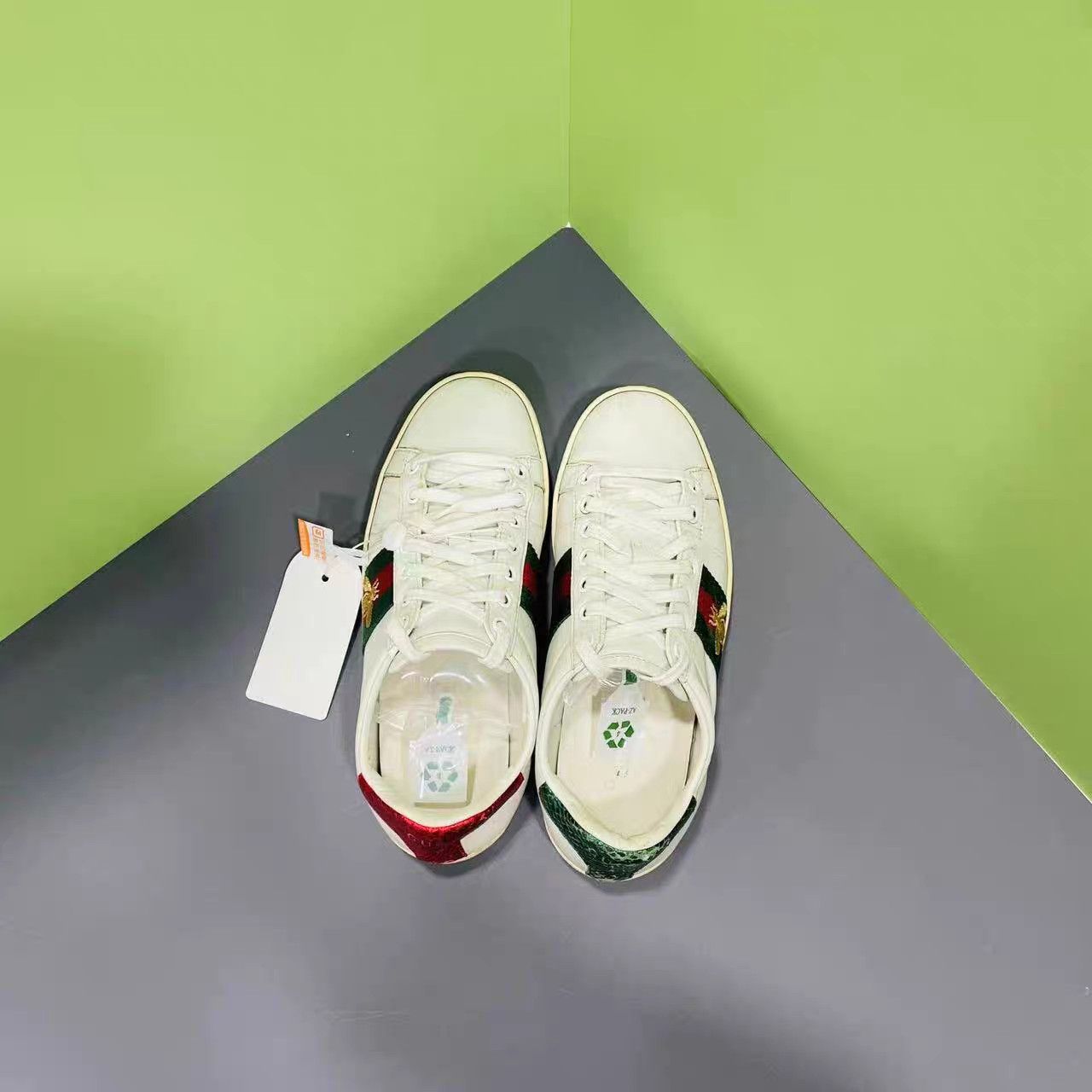 Gucci Gucci Ace Bee Sneakers K15 Size US 5.5 / IT 35.5 - 7 Thumbnail