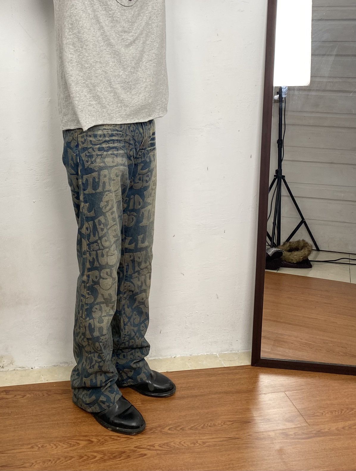 Hysteric Glamour Miss sixty all over print flare jeans Size US 30 / EU 46 - 2 Thumbnail