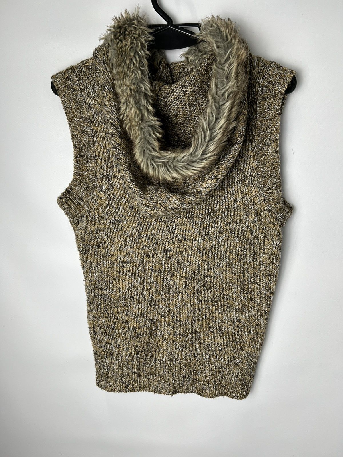 Japanese Brand Vintage Avant Garde Y2k Knit Pullover Faux Fur Sweater Vest Size S / US 4 / IT 40 - 4 Thumbnail