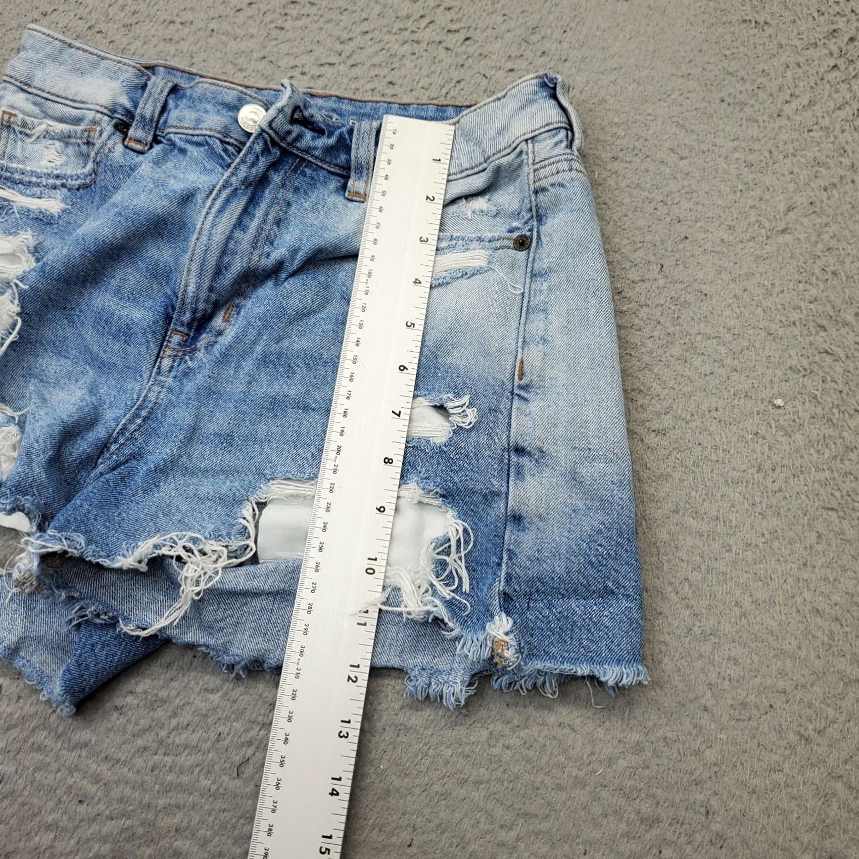 American Eagle Outfitters American Eagle Outfitters Womens 2 Blue Denim 5-Pocket Design Mom Shorts Adult Size 2 Blue Denim Shorts Size 26" / US 2 / IT 38 - 4 Thumbnail