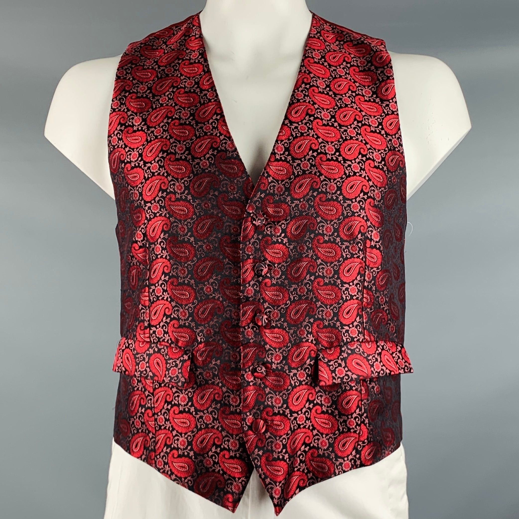 L Burgundy Black Jacquard Silk Buttoned Vest